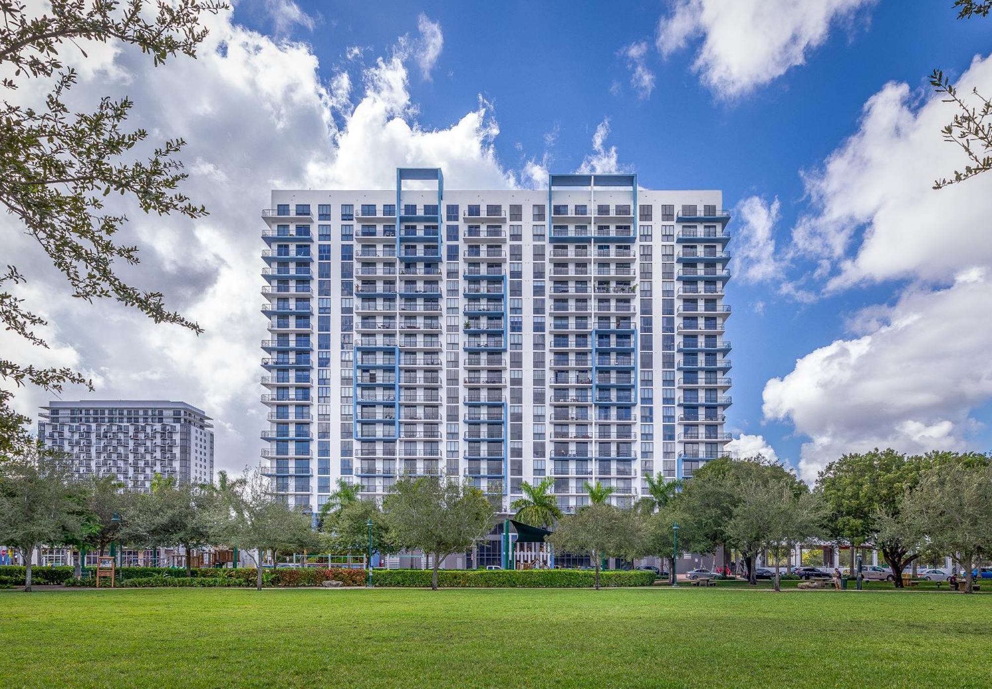 Appartement Unique In The Heart Of Downtown Doral *
