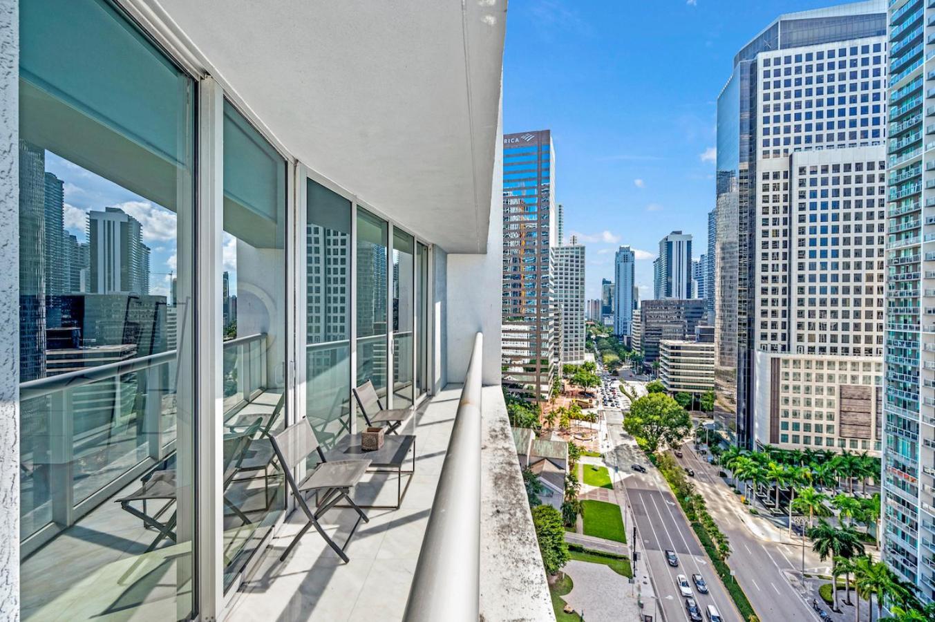 *w Icon Brickell- Luxury 2br Highrise Corner Condo** * Miami