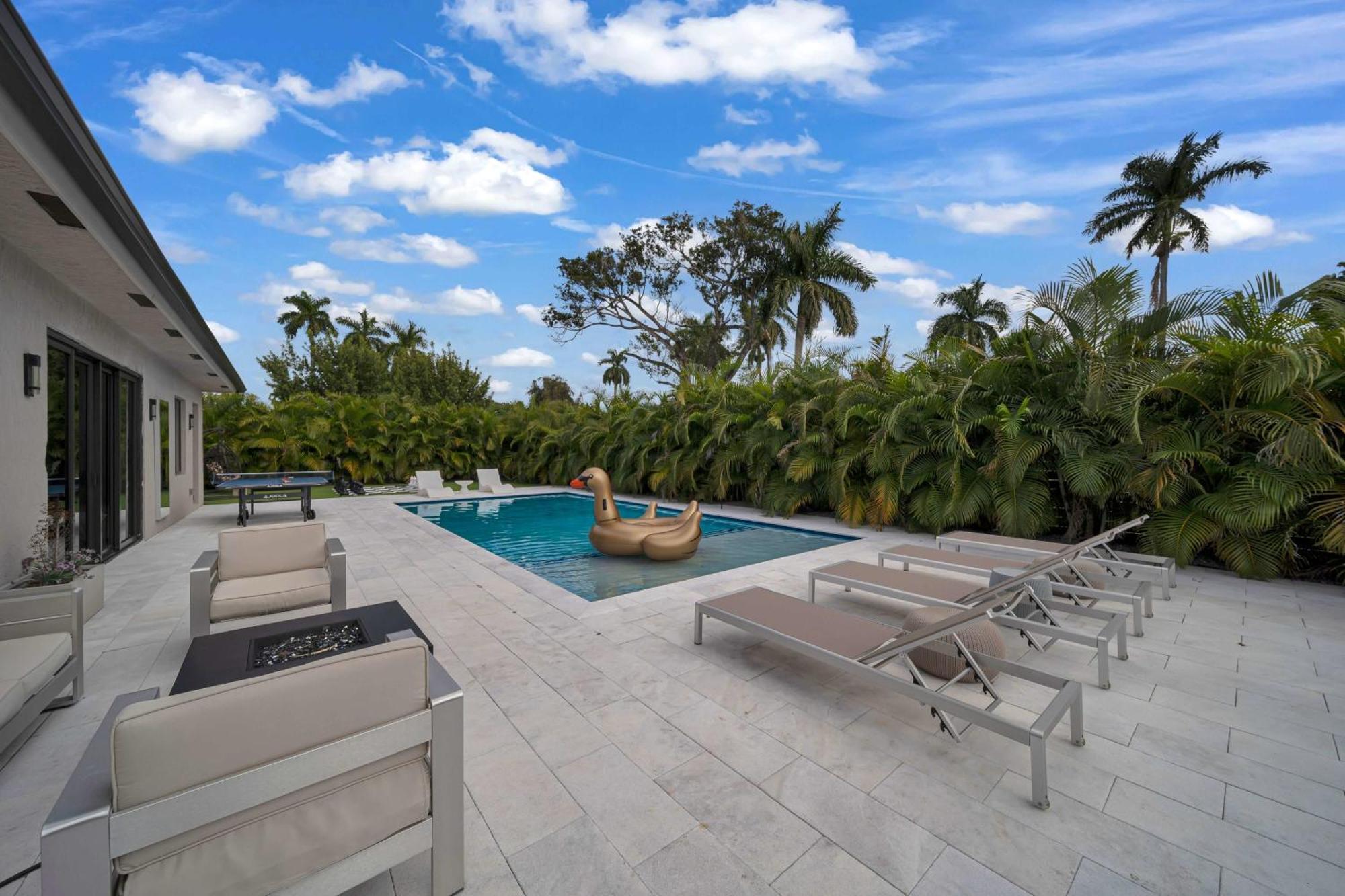 Luxury Amara W/heated Pool/sauna/gym/bbq Villa Miami
