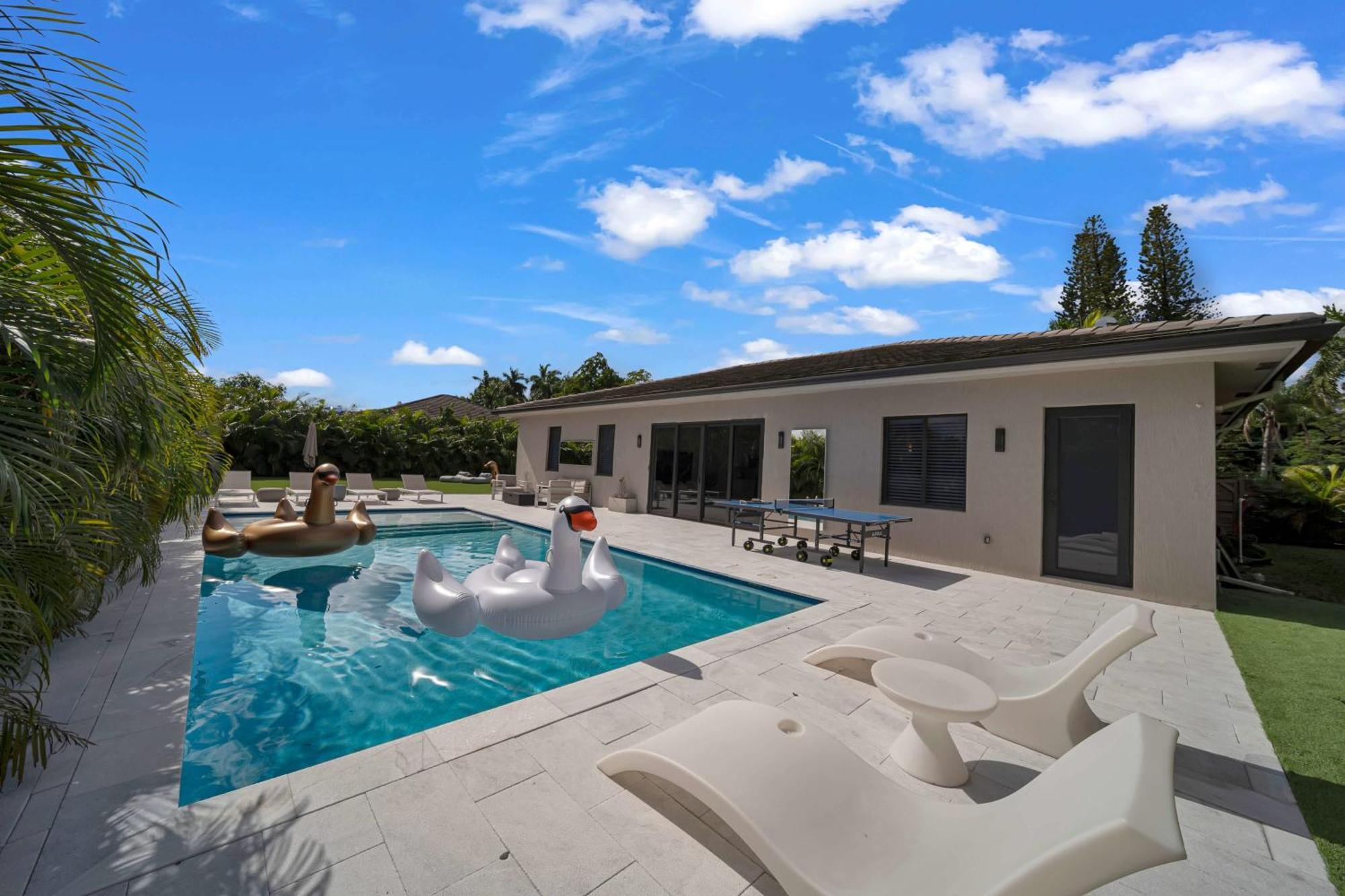 Luxury Amara W/heated Pool/sauna/gym/bbq Villa
