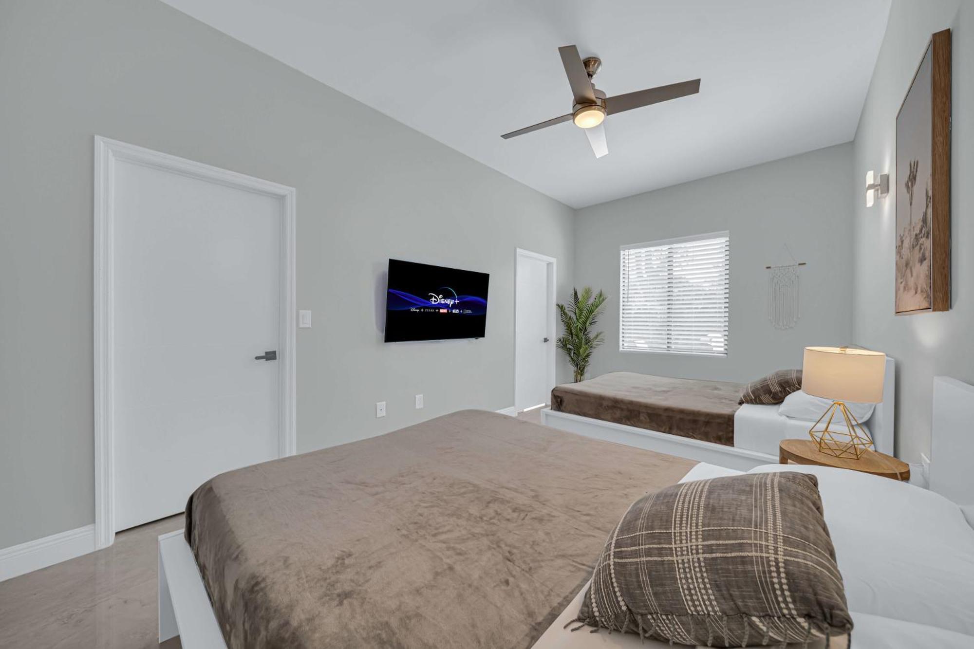 Luxury Amara W/heated Pool/sauna/gym/bbq *