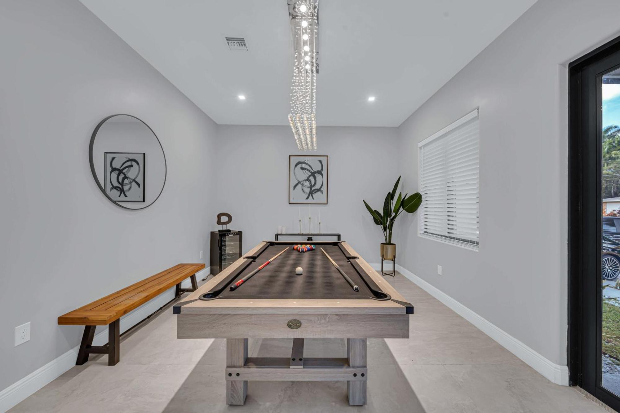 Luxury Amara W/heated Pool/sauna/gym/bbq