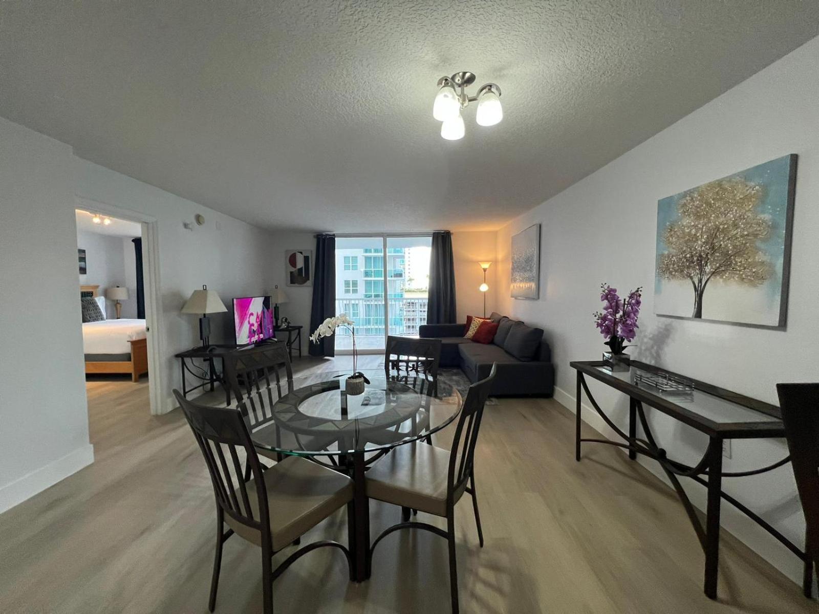 Fabulous In Brickell Apartment *