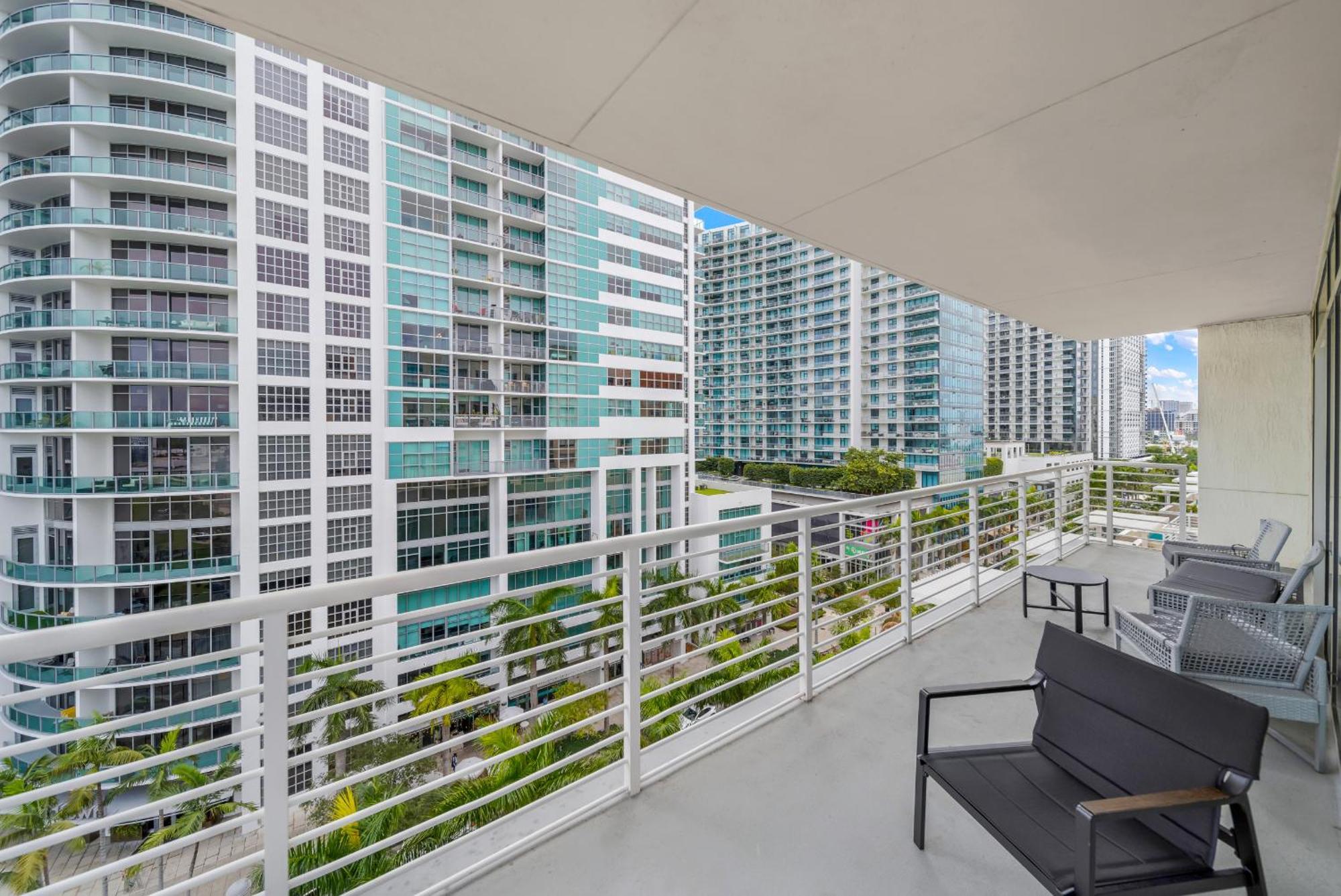 Spacious 3-bedroom Midtown Apartment