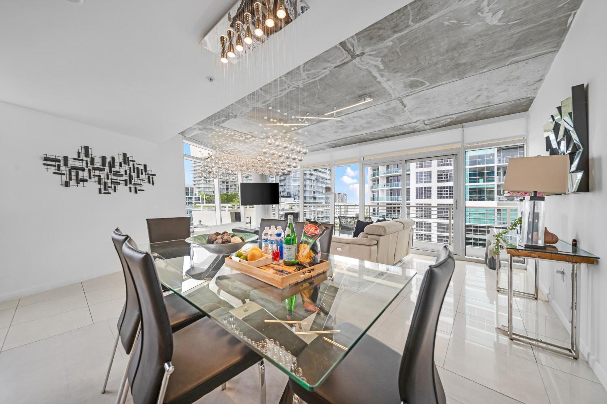 Apartment Spacious 3-bedroom Midtown