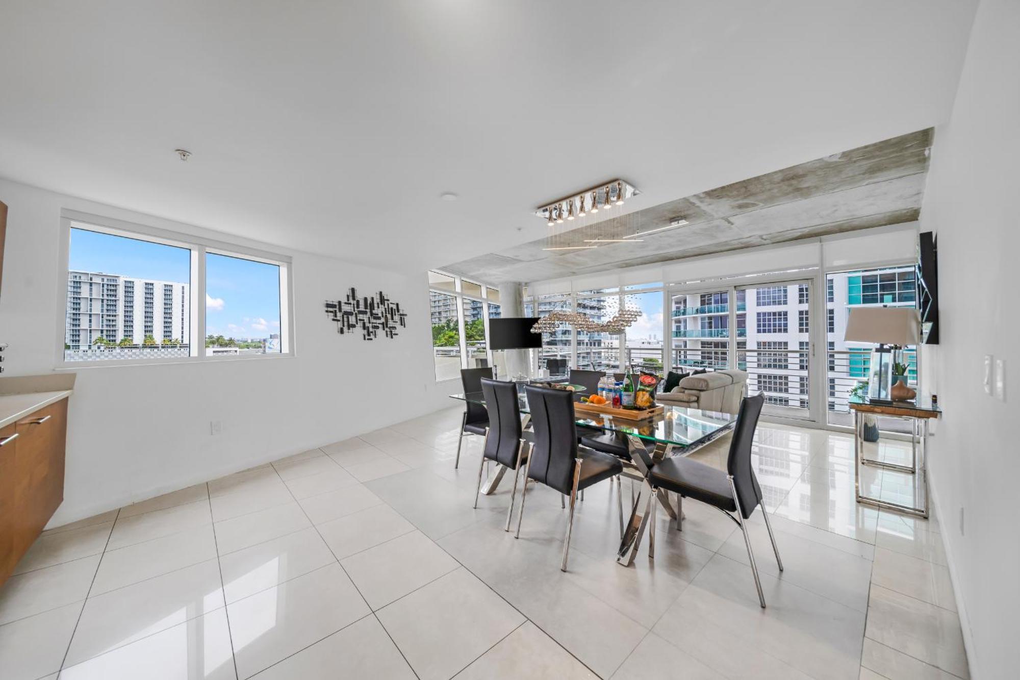 Spacious 3-bedroom Midtown *
