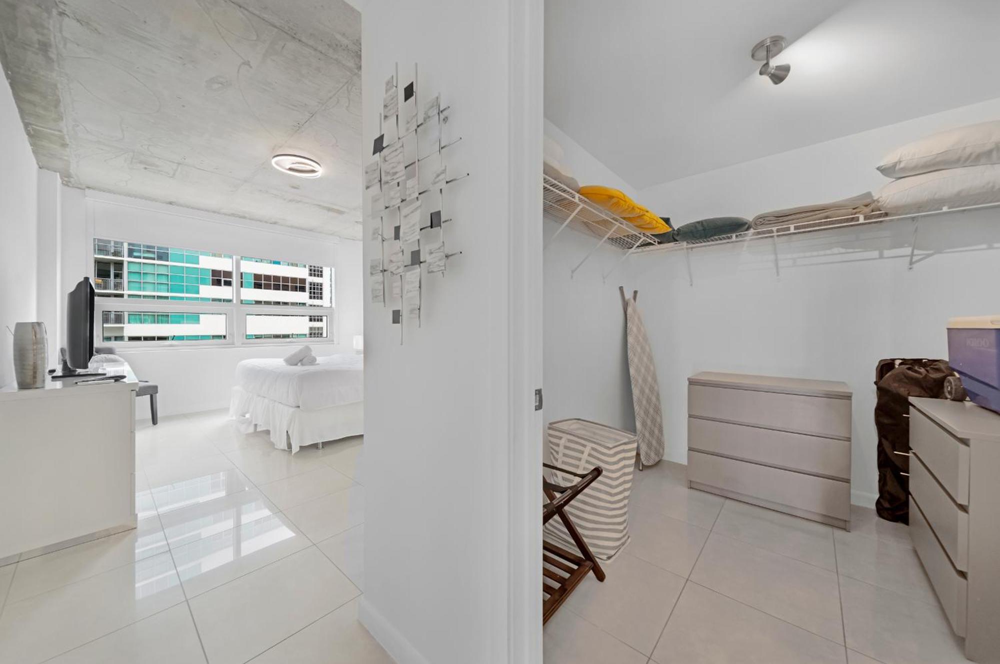 Spacious 3-bedroom Midtown Apartment *