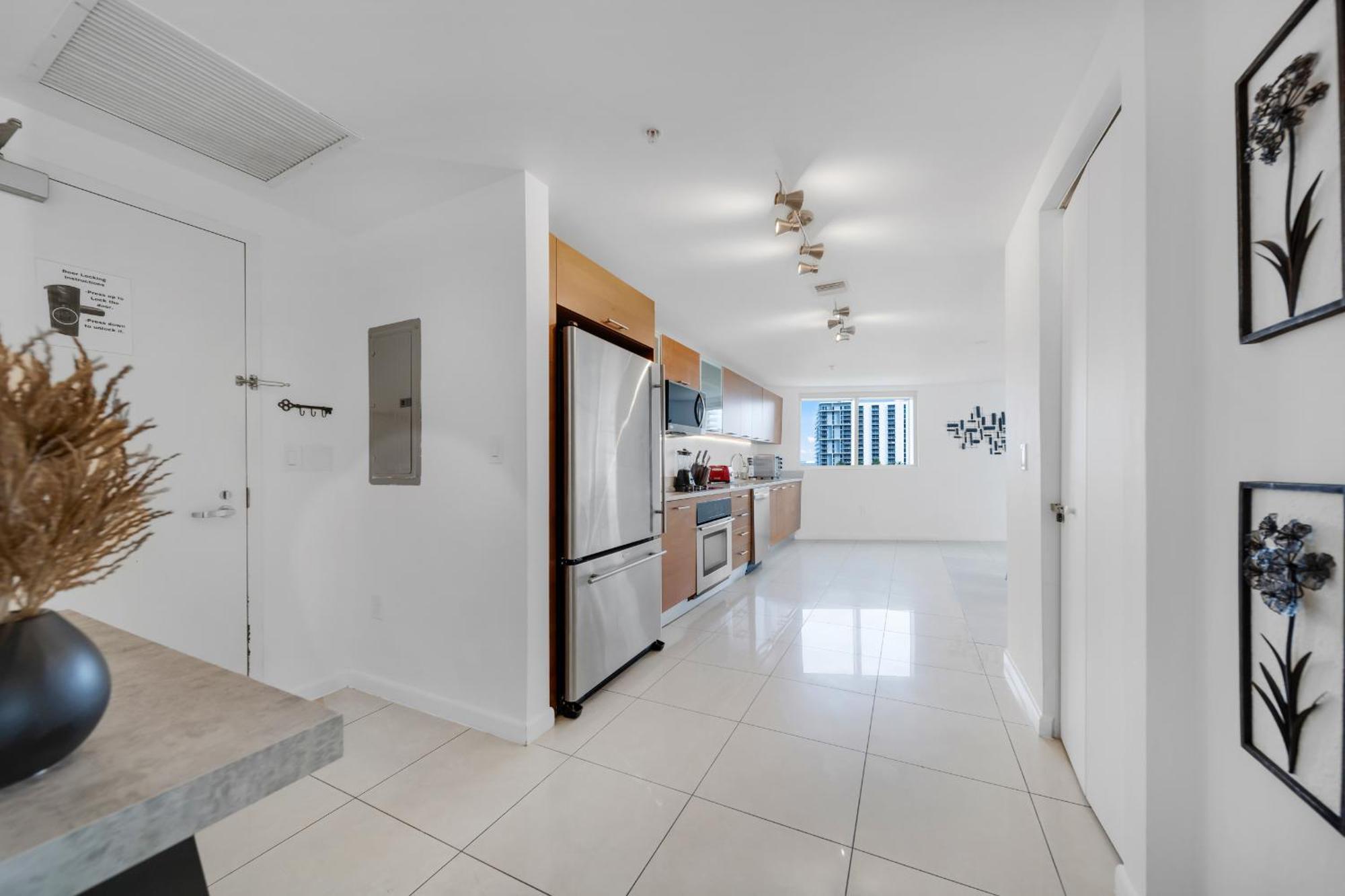 Spacious 3-bedroom Midtown Apartment Miami