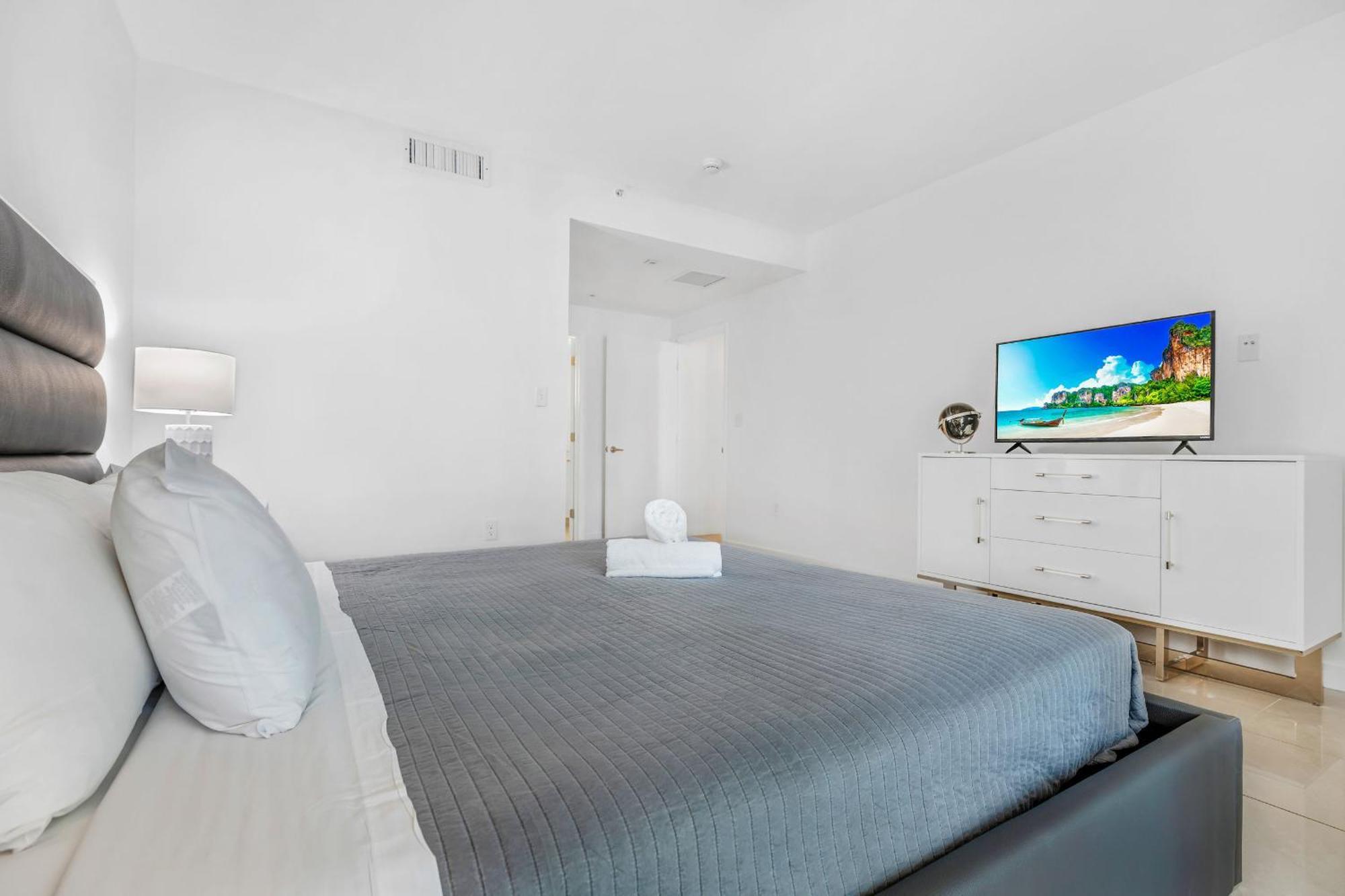 Modern 2-bd In The Heart Of Midtown *