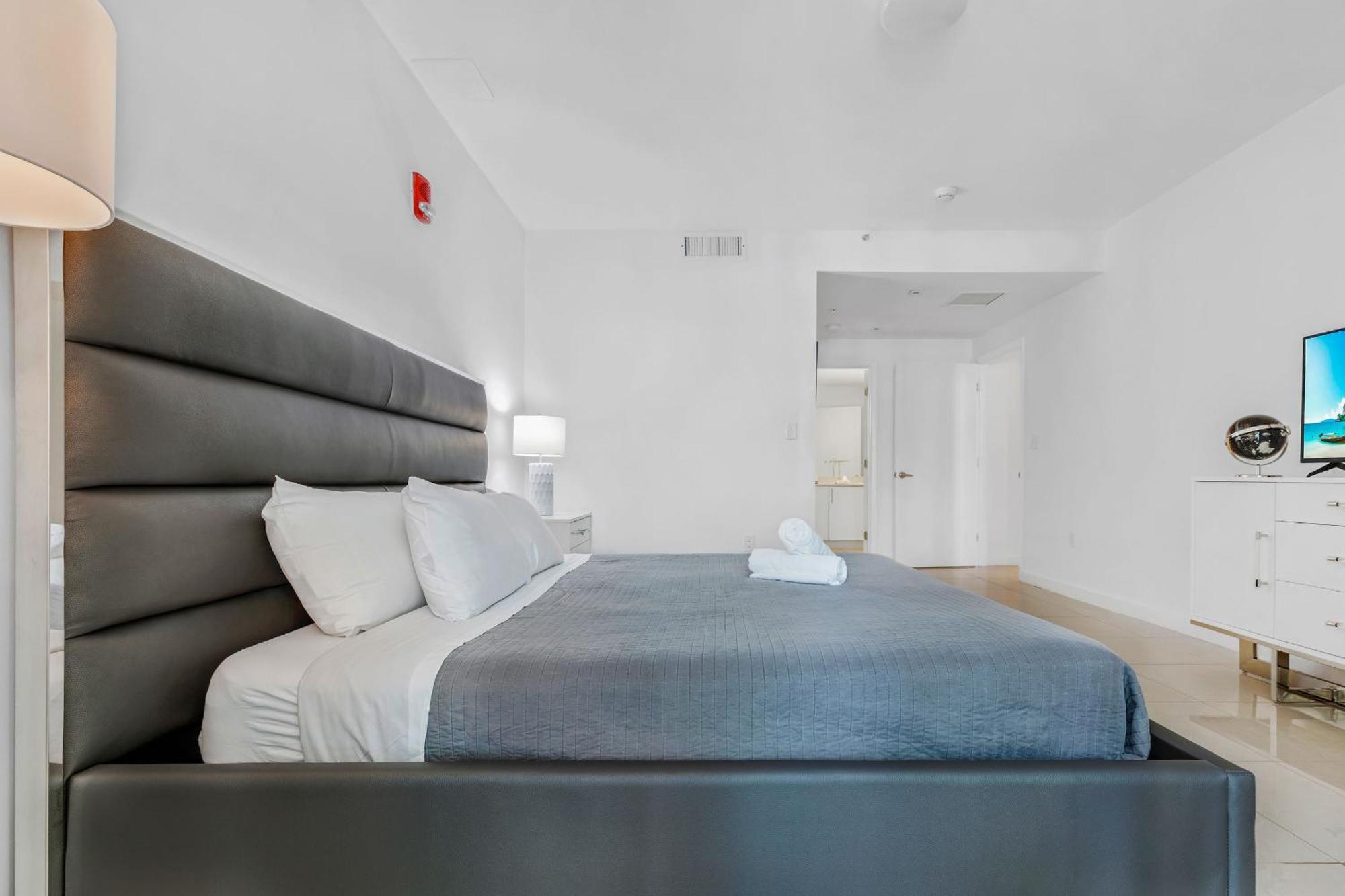 Modern 2-bd In The Heart Of Midtown *