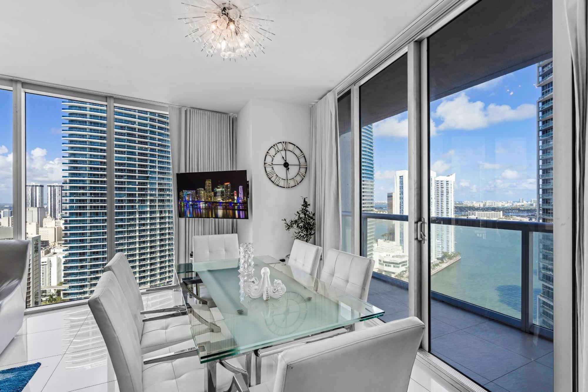 Luxurious At Icon With Views