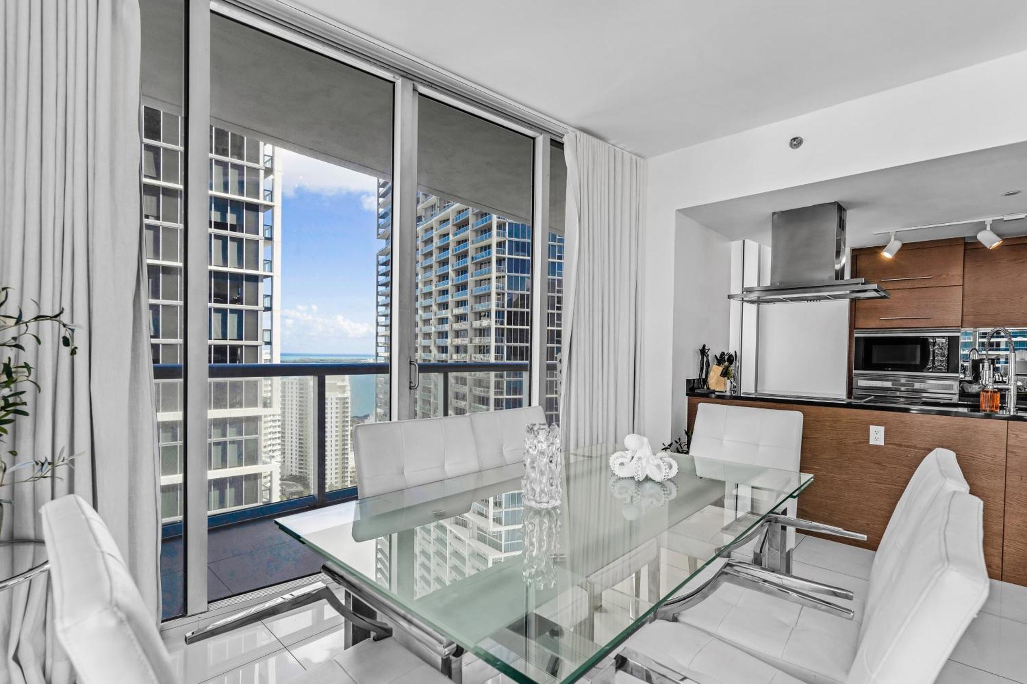 Luxurious At Icon With Views