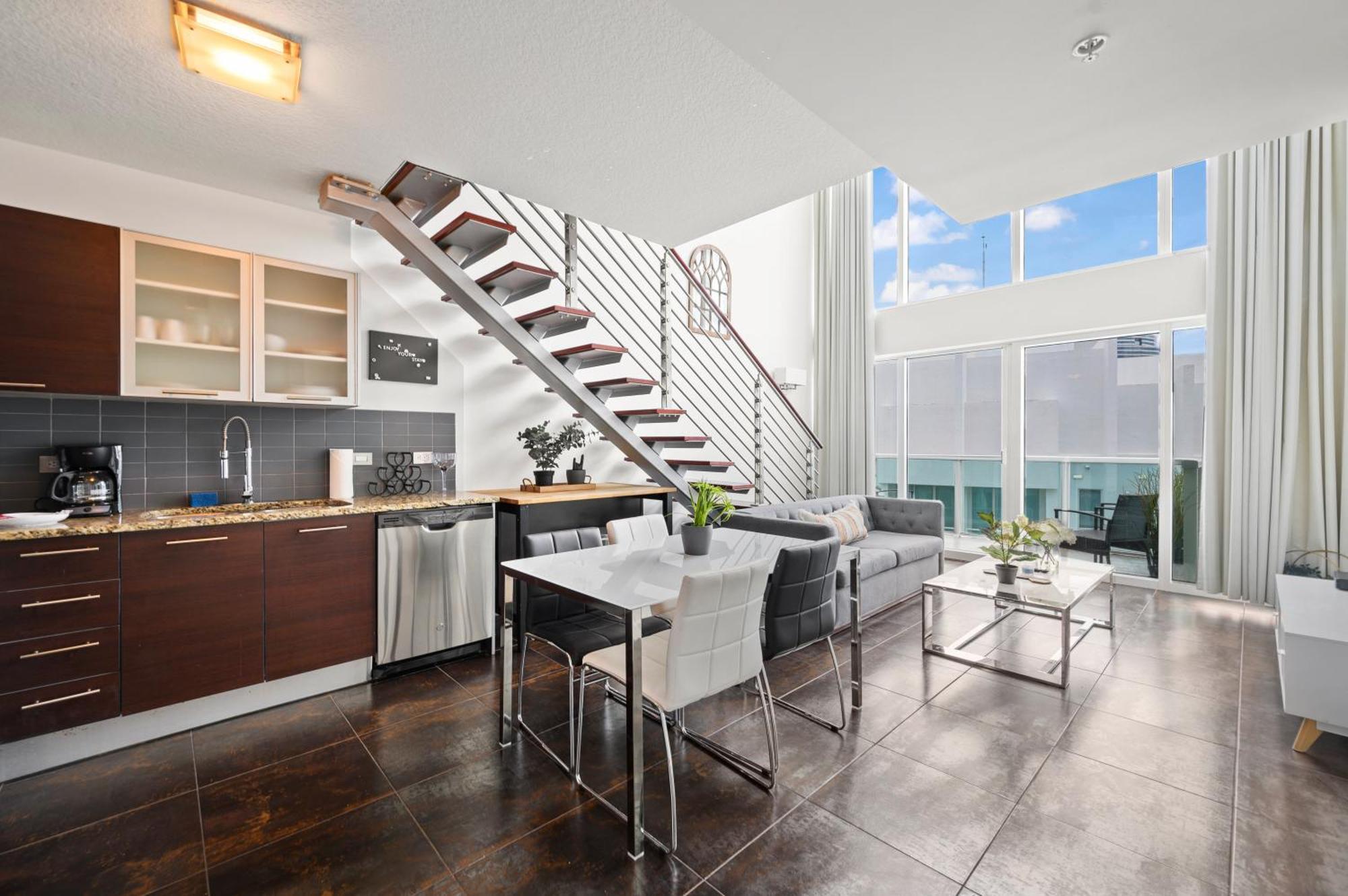 Amazing Loft Style 1 Bedroom In Brickell *
