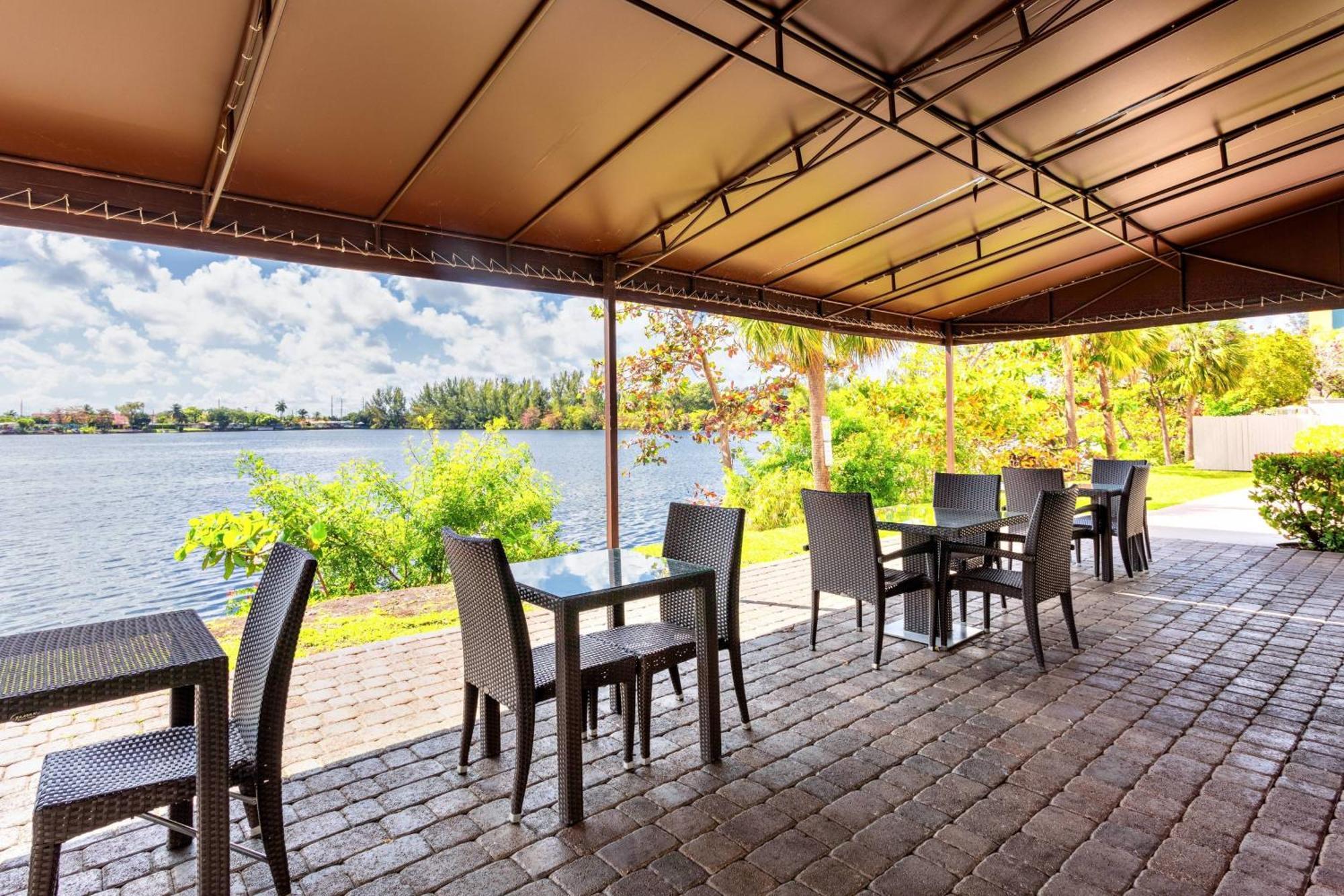 Springhill By Marriott Airport South Blue Lagoon Area Miami