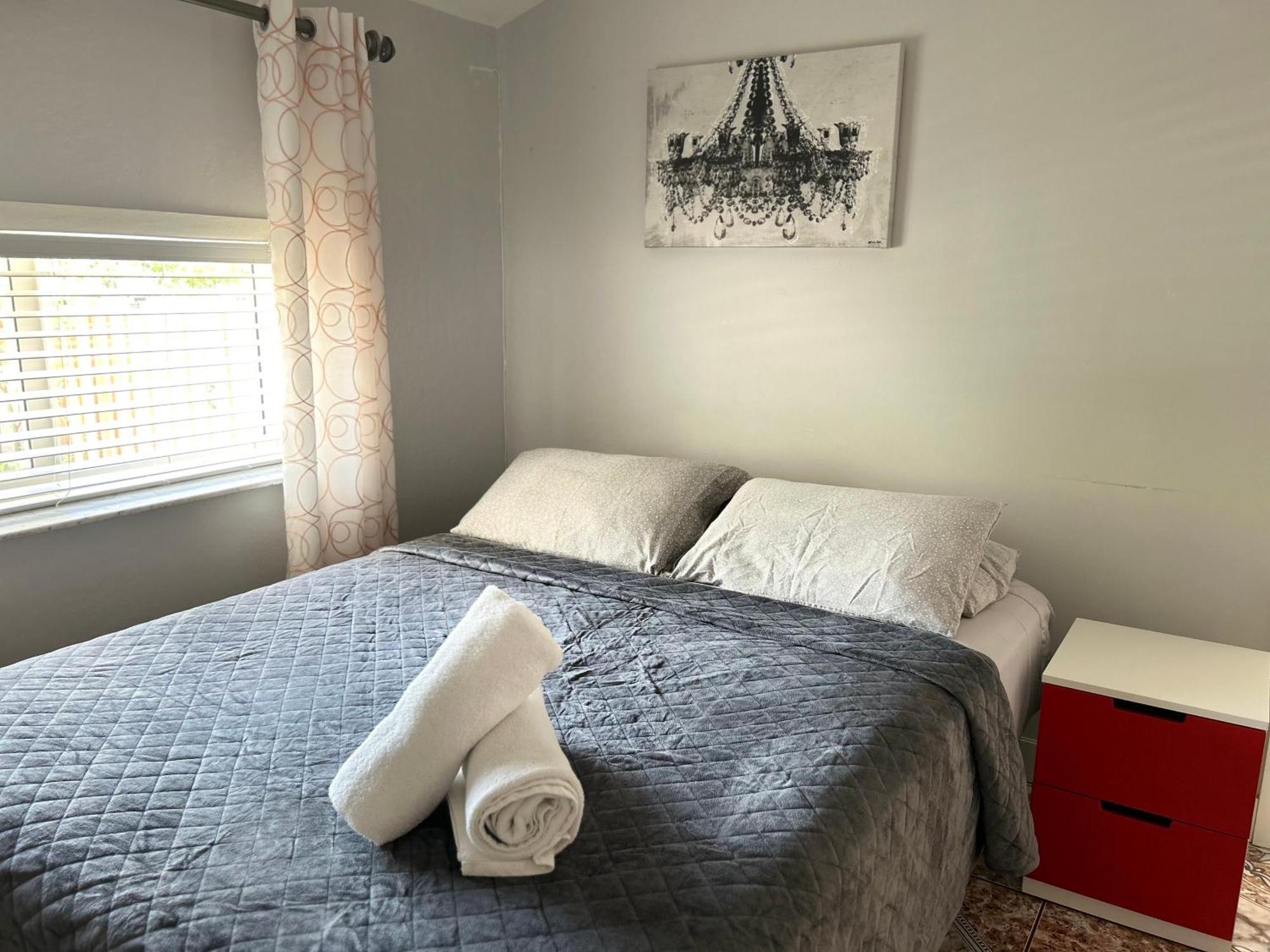 Main House 3 Bed 2 Bath & 1 Bed 1 Bath Ferienhaus Miami