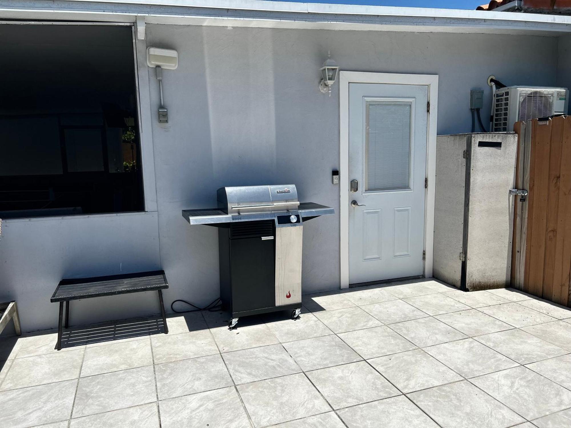 Ferienhaus Main House 3 Bed 2 Bath & 1 Bed 1 Bath *