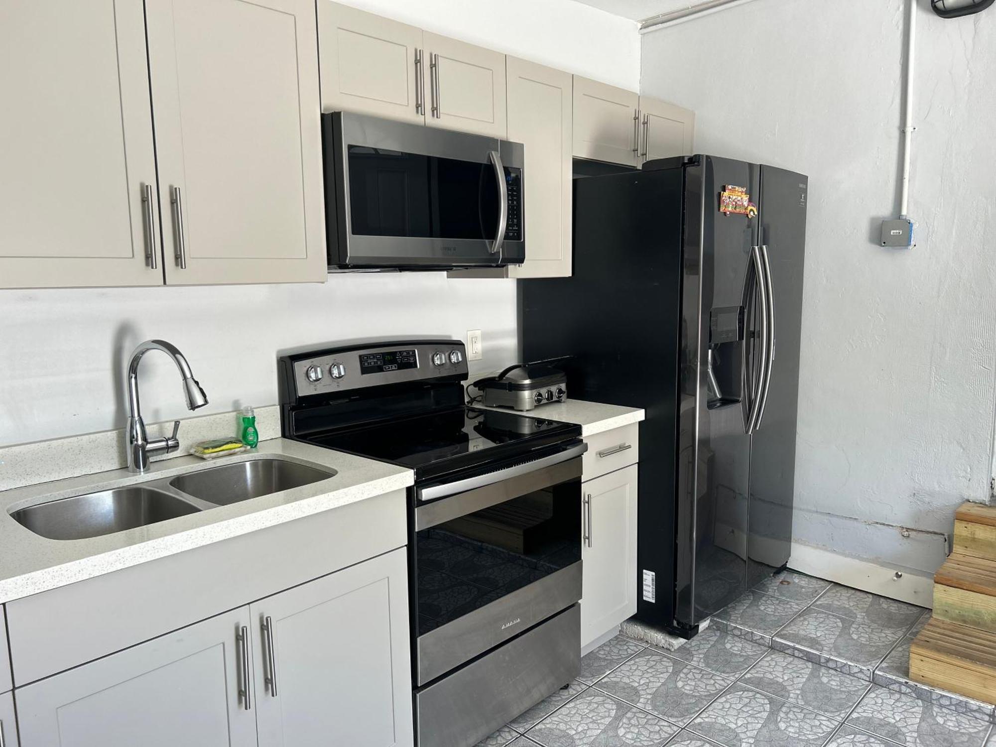 Ferienhaus Main House 3 Bed 2 Bath & 1 Bed 1 Bath