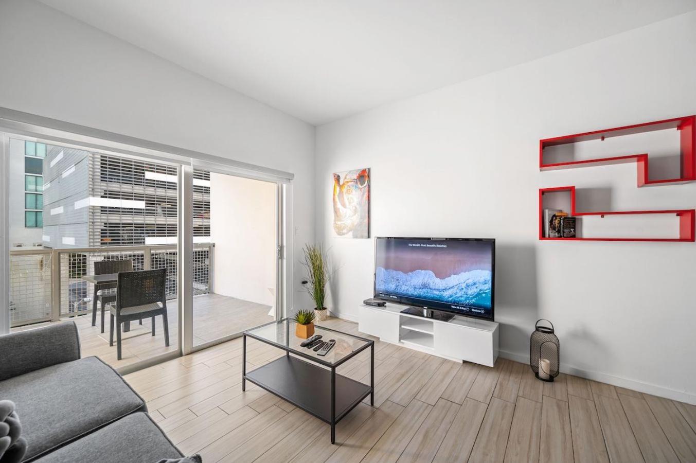Subtle 2 Bed In Edgewater Downtown With Free Parking Appartement *
