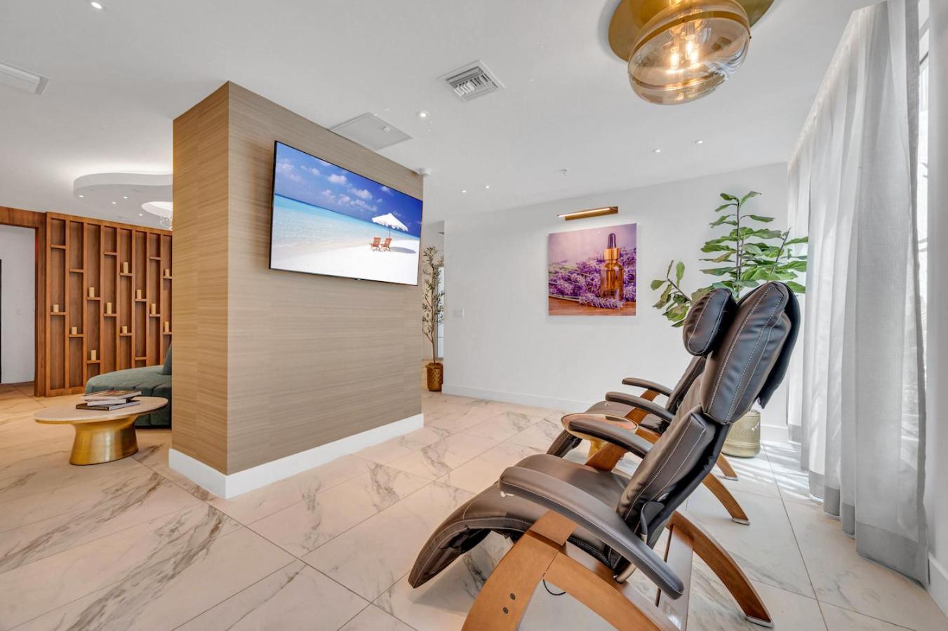 Amazing 2 Bd Downtown Mins From Brickell With Free Parking Appartement *
