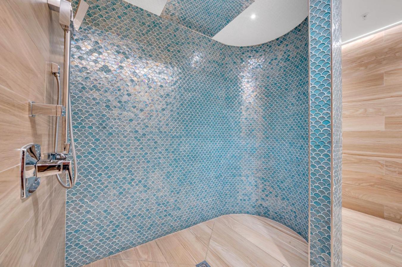 Amazing 2 Bd Downtown Mins From Brickell With Free Parking Appartement *