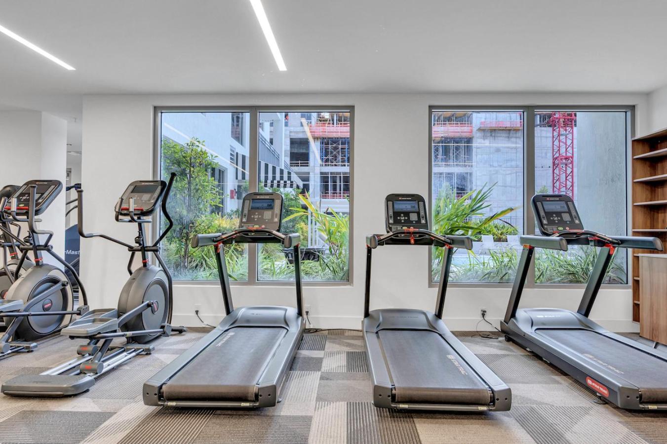 Centrally Located 2 Bed In The Heart Of Downtown With Free Parkin Appartement Miami