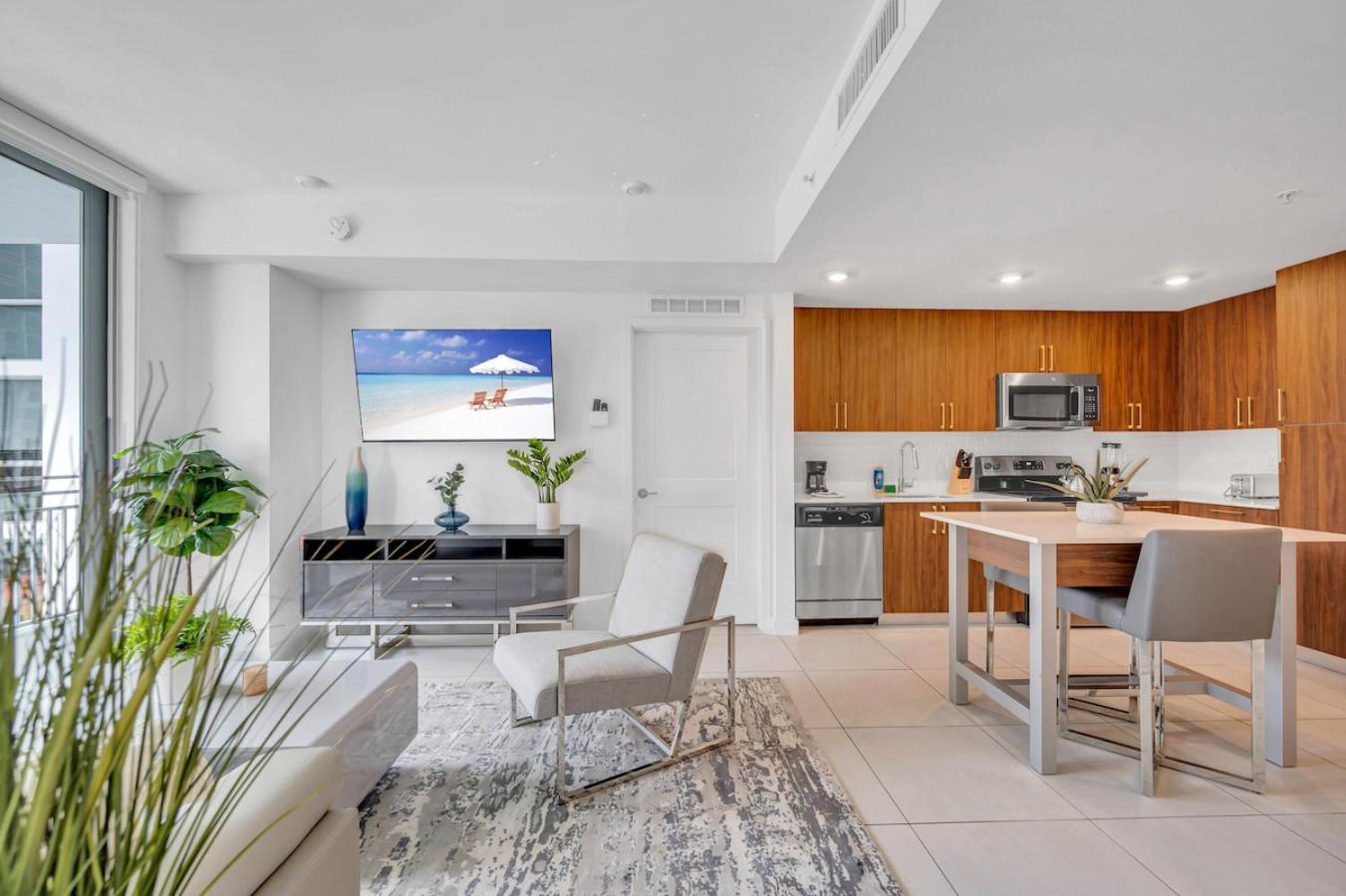 Appartement Centrally Located 2 Bed In The Heart Of Downtown With Free Parkin