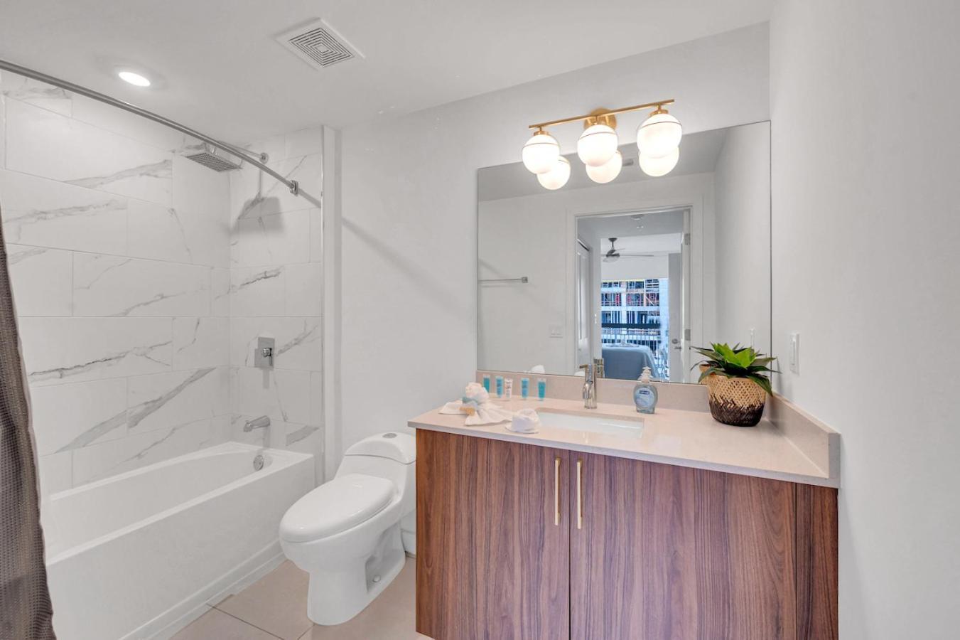Appartement Centrally Located 2 Bed In The Heart Of Downtown With Free Parkin Miami