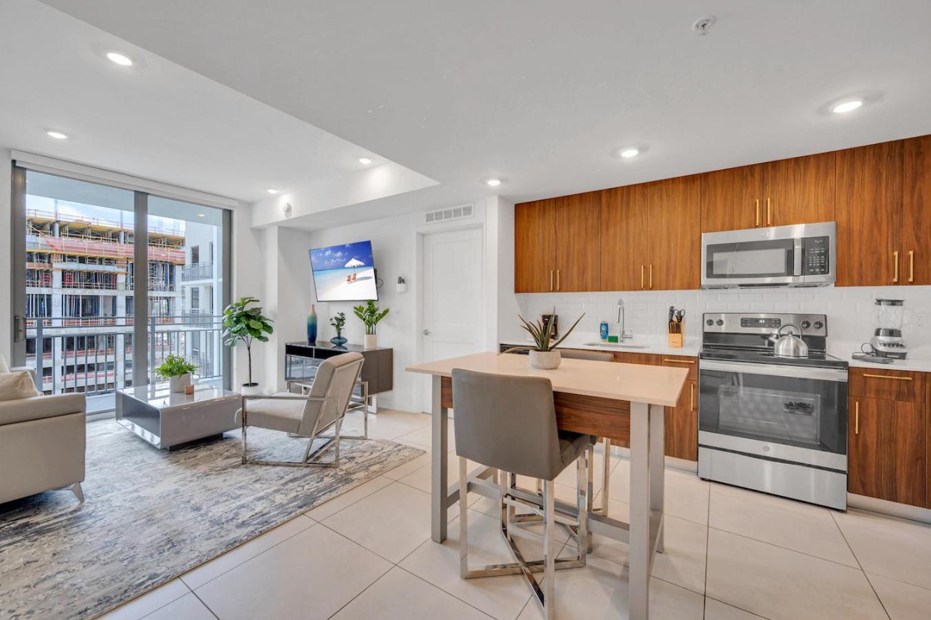 Centrally Located 2 Bed In The Heart Of Downtown With Free Parkin Appartement
