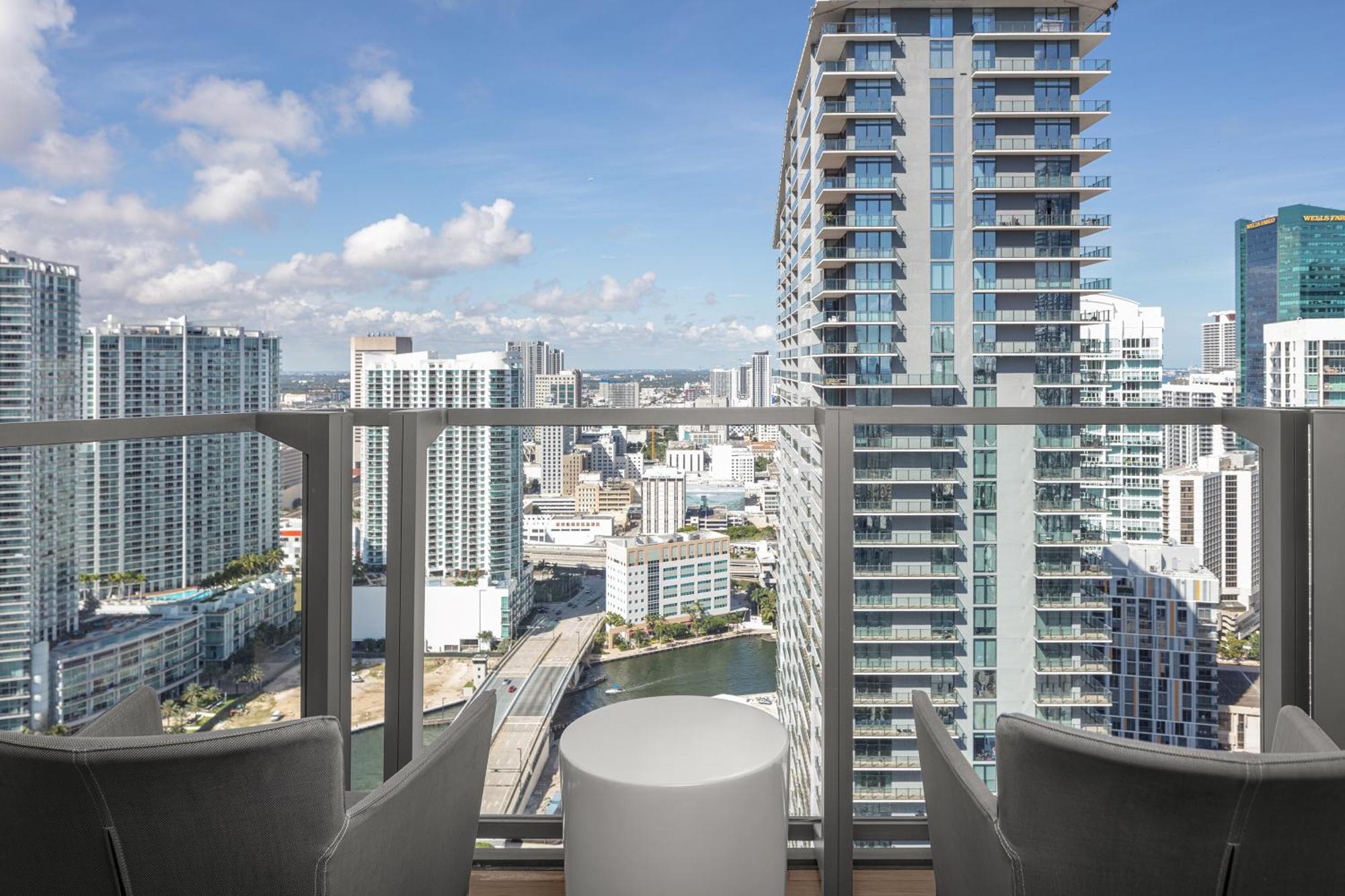 Hotel East 4*