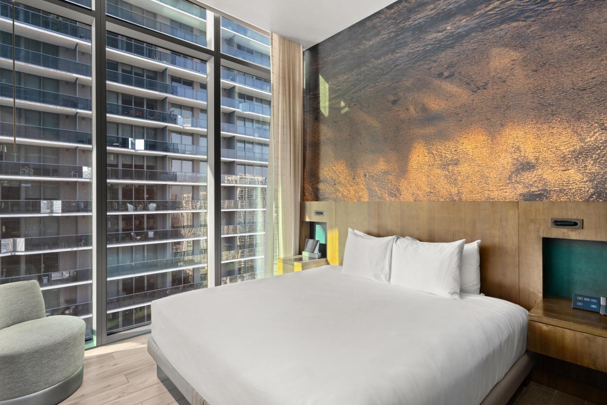 Hotel East Miami