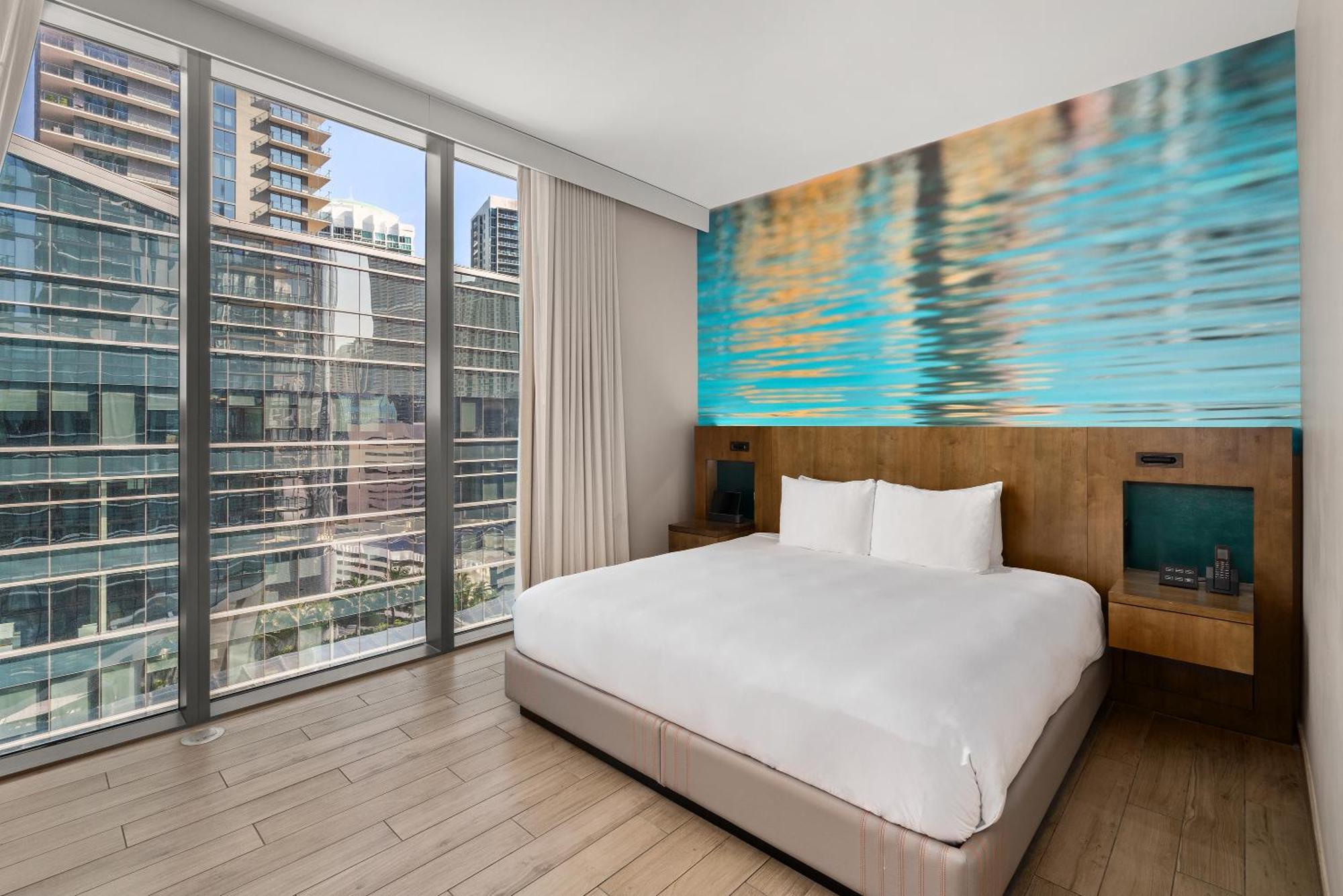Hotel East 4*