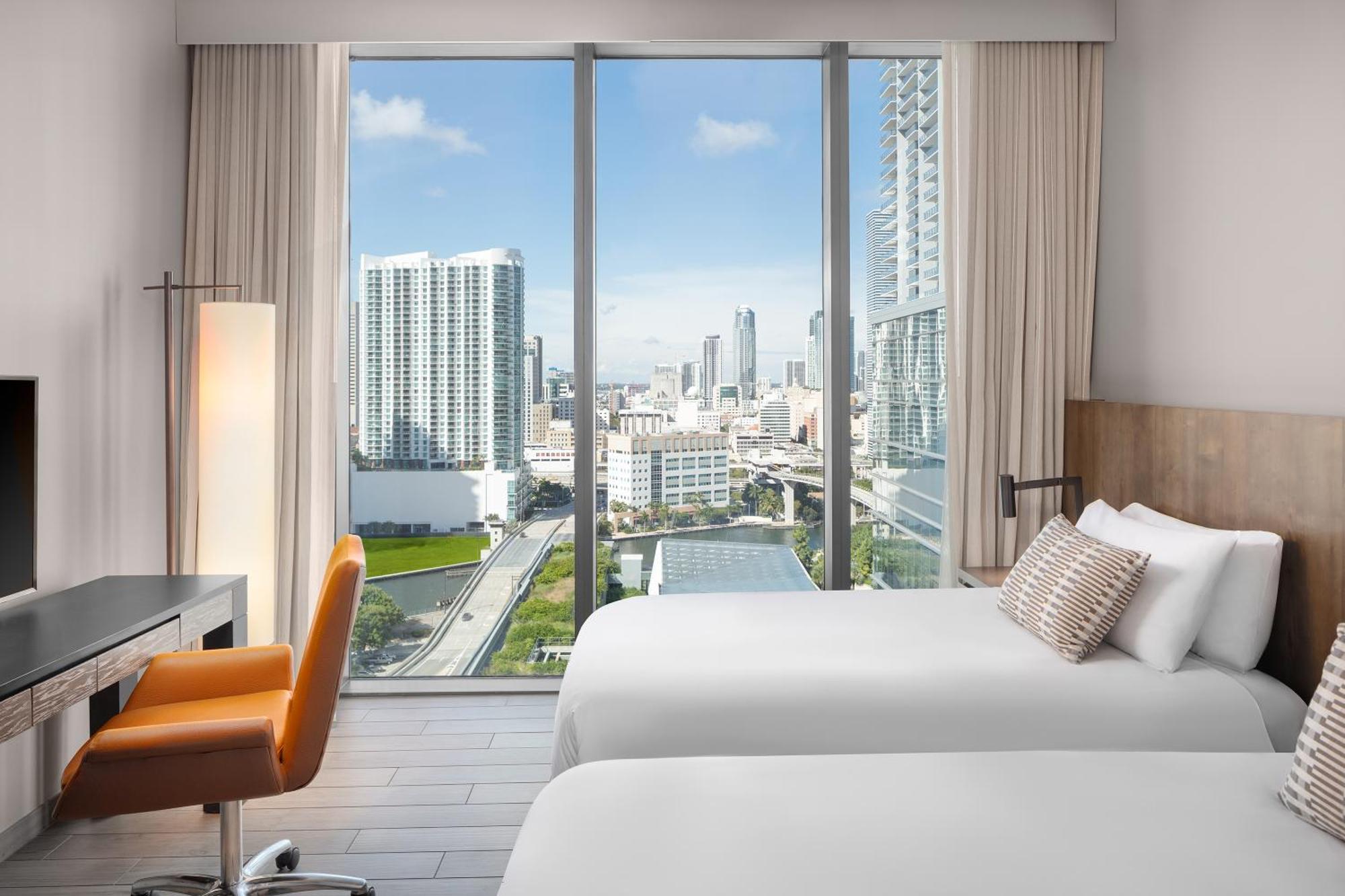 East Hotel 4*