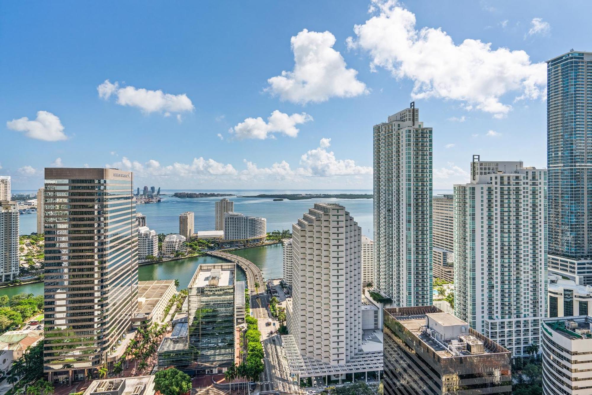 Hotel East Miami