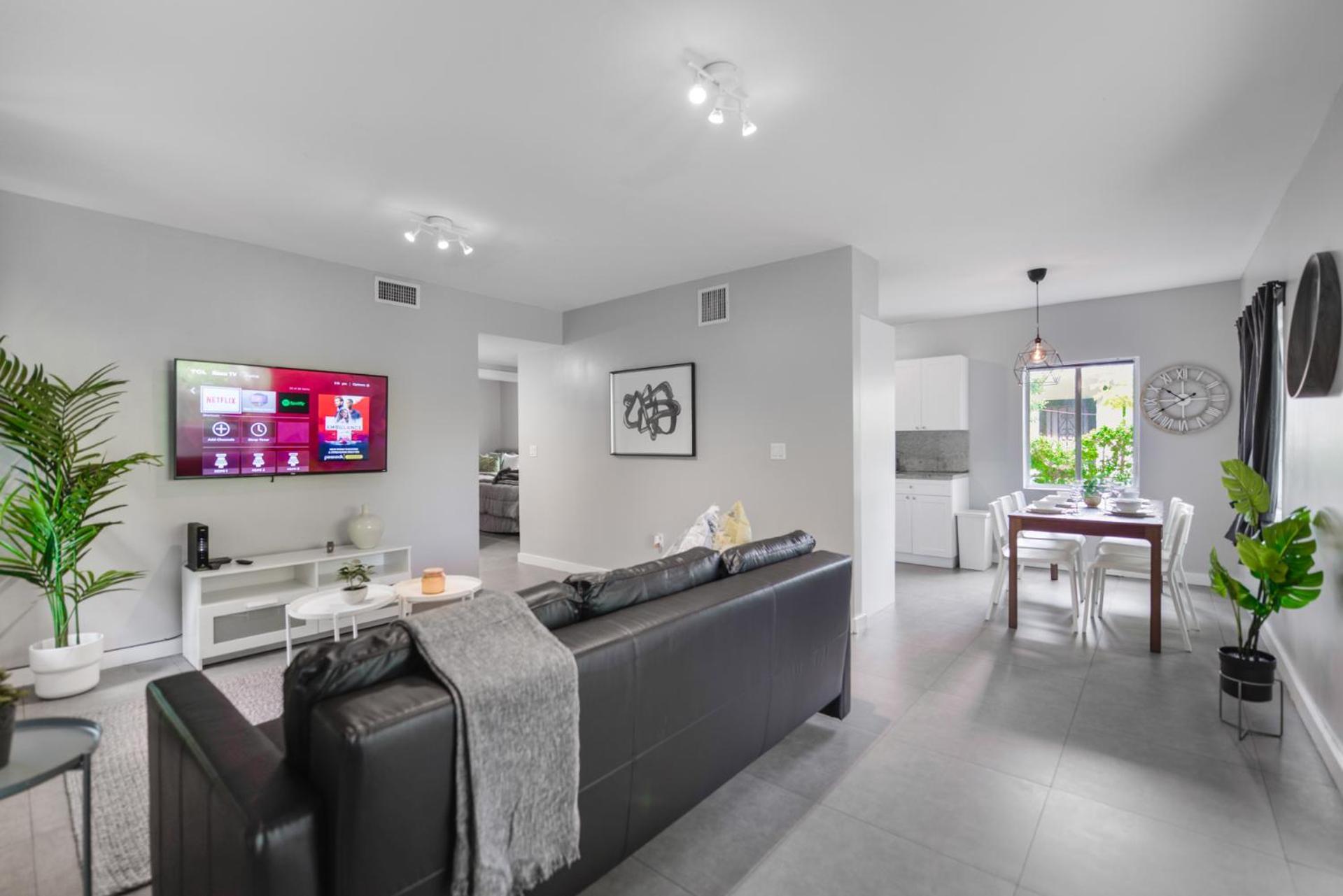 Awesome Duplex On The East Side Of Vakantiehuis Miami