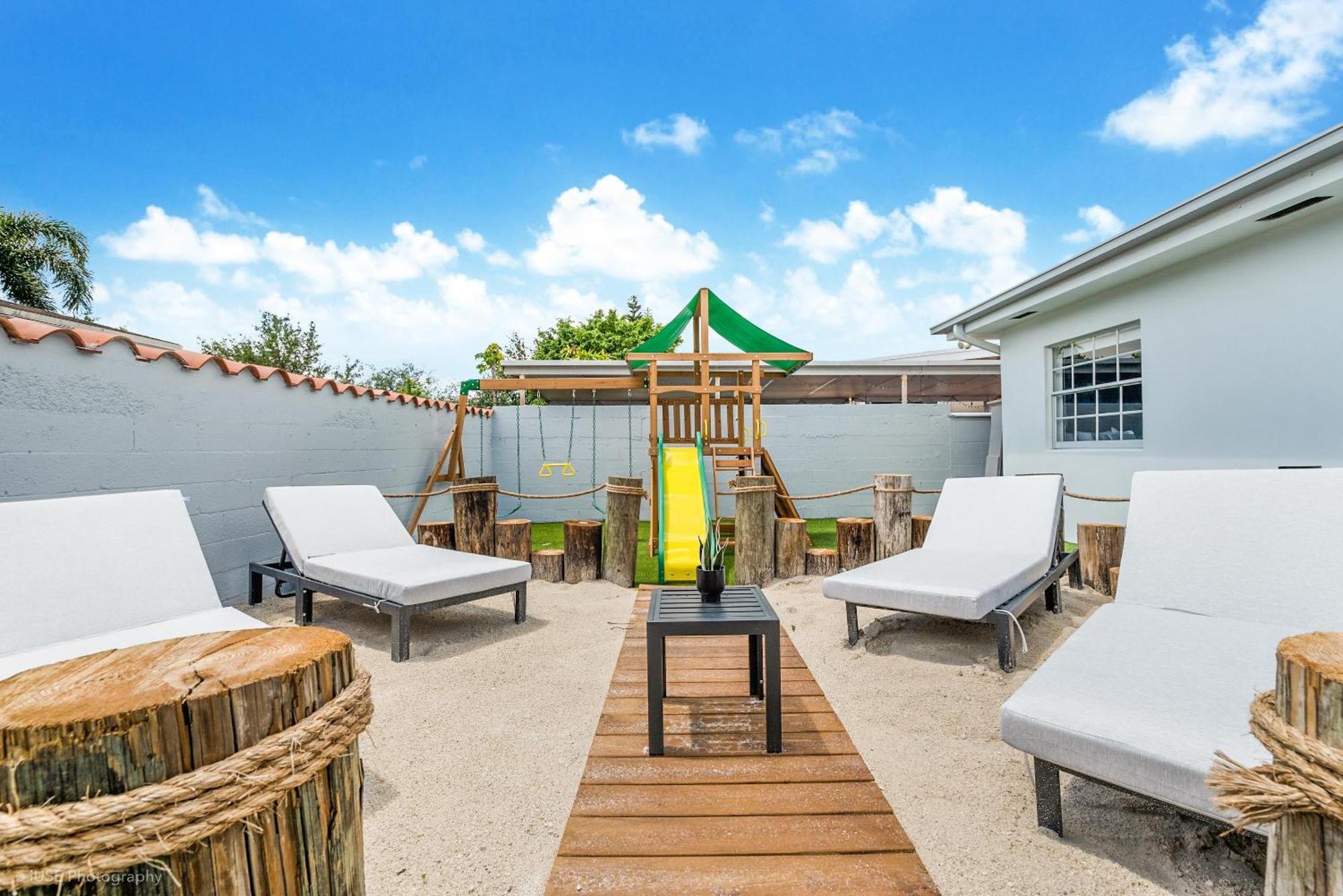 Holiday home 6Br Ultimate Retreat Pool, Sports Court & Bbq L10