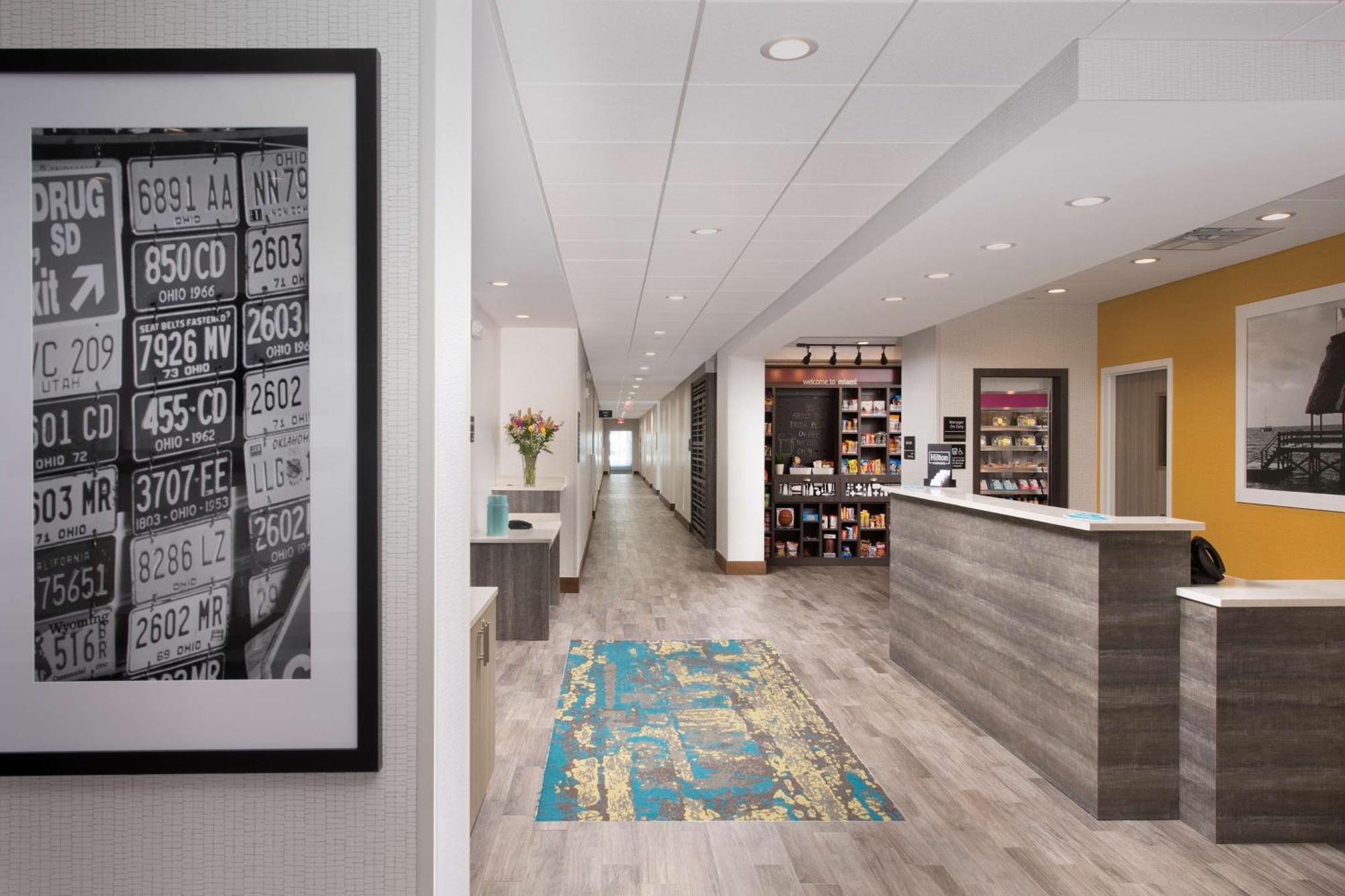 Hampton Airport East 3*