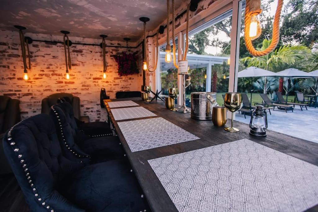 Villa With Outdoor Sauna, Outdoor Bar And Pergola With Games *
