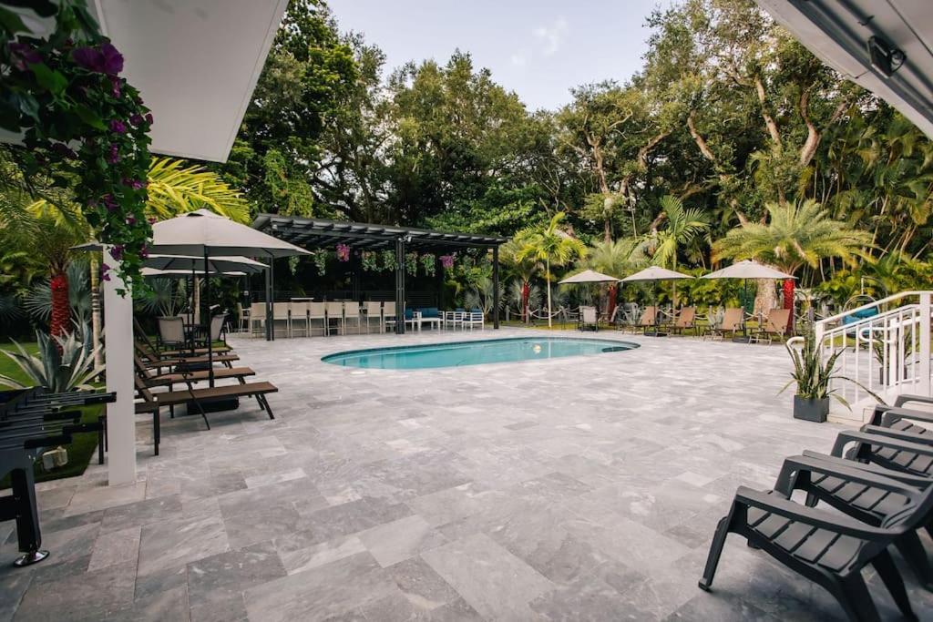 With Outdoor Sauna, Outdoor Bar And Pergola With Games Villa