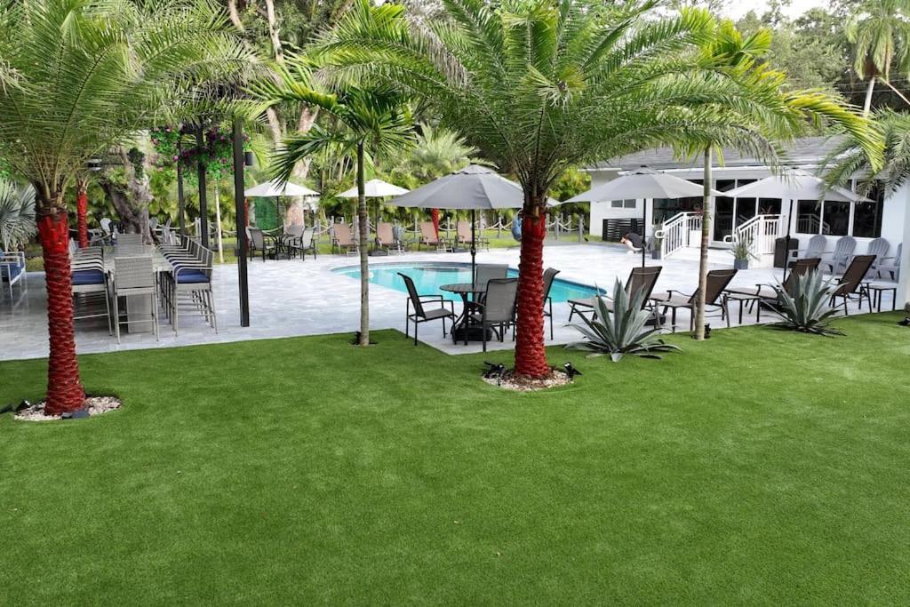 With Outdoor Sauna, Outdoor Bar And Pergola With Games Miami