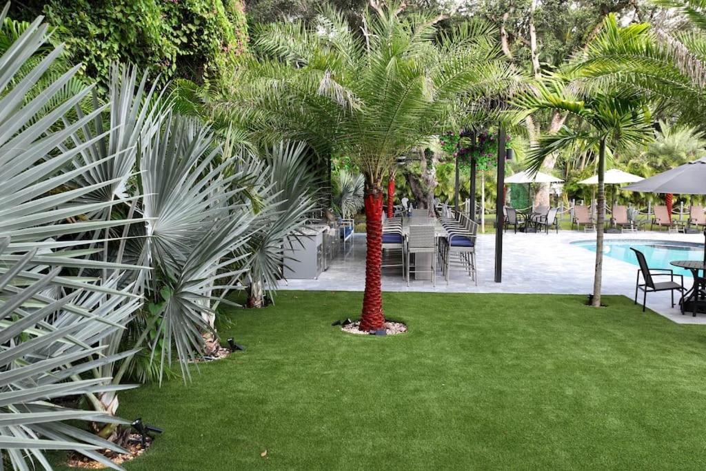 With Outdoor Sauna, Outdoor Bar And Pergola With Games * Miami