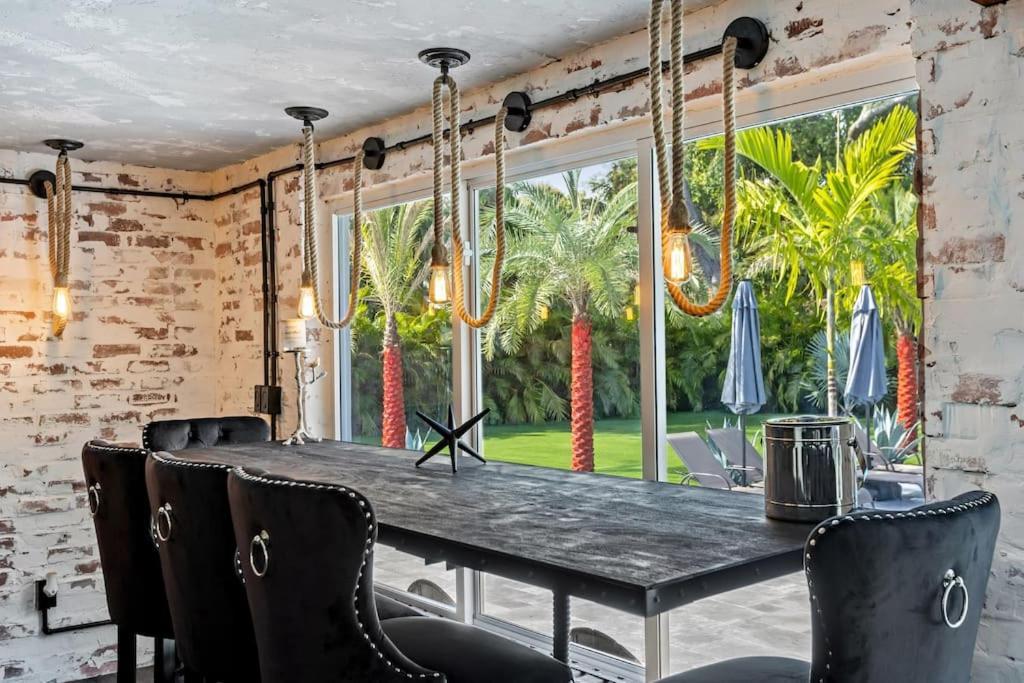 With Outdoor Sauna, Outdoor Bar And Pergola With Games Villa *