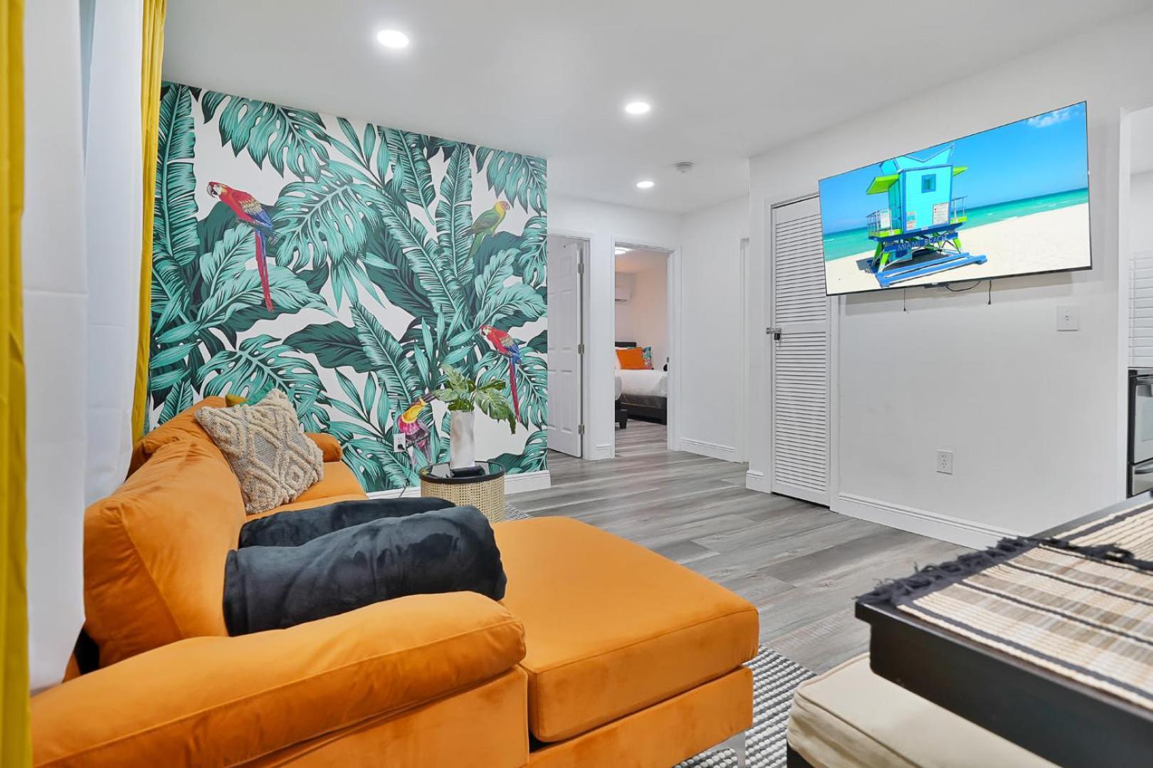 Vacay Spot Wynwood Jungle Fever Shower Massage Jets, Bbq, Patio Led Vibes, Prime Loc! 6 Blocks Away From Bars, Nite Clubs, Res, Shops Ferienhaus