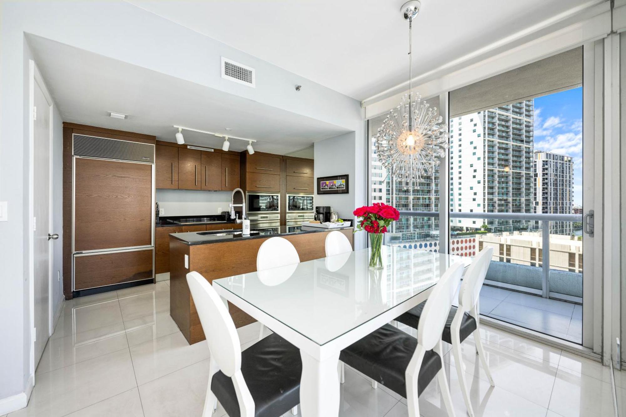 Aparthotel Icon Brickell In Downtown 2bd 2ba *