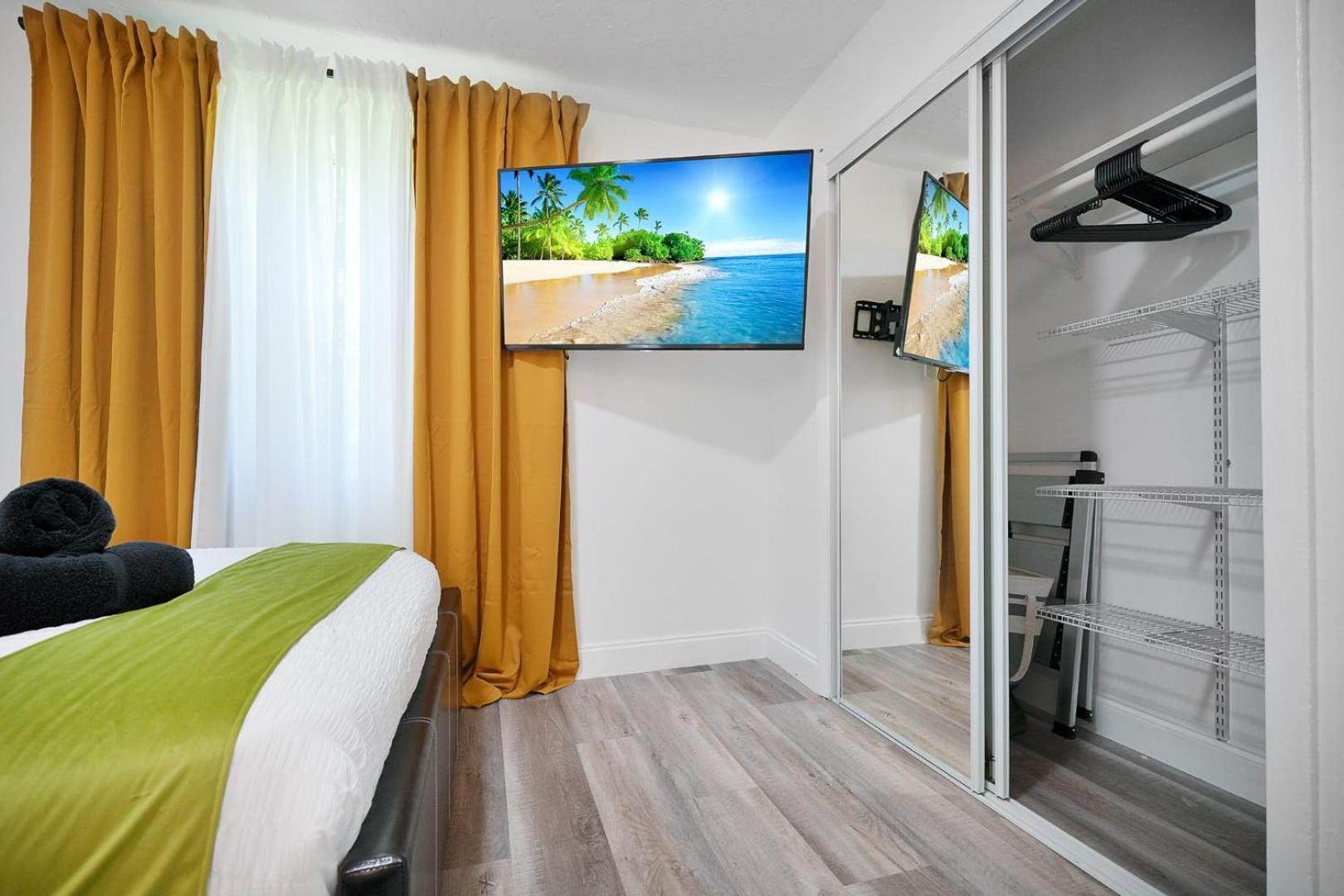 Vacay Spot Wynwood Jungle Fever Shower Massage Jets, Bbq, Patio Led Vibes, Prime Loc! 6 Blocks Away From Bars, Nite Clubs, Res, Shops *