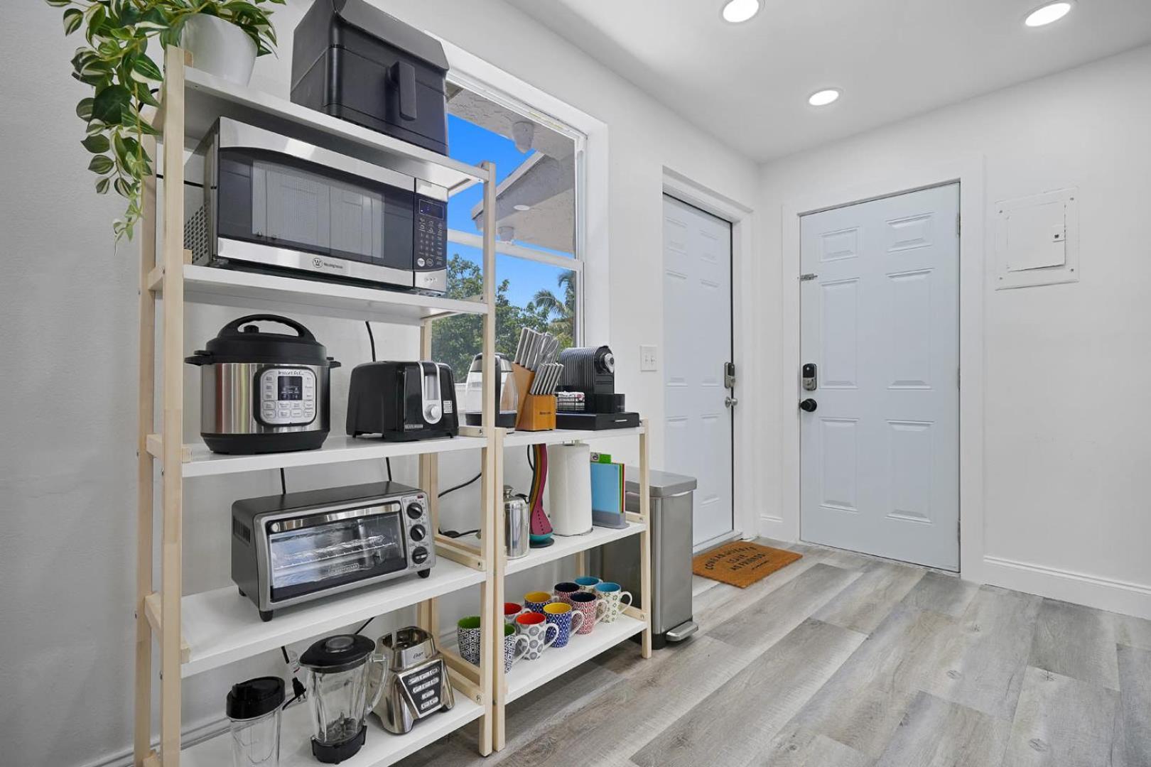 Ferienhaus Vacay Spot Wynwood Jungle Fever Shower Massage Jets, Bbq, Patio Led Vibes, Prime Loc! 6 Blocks Away From Bars, Nite Clubs, Res, Shops