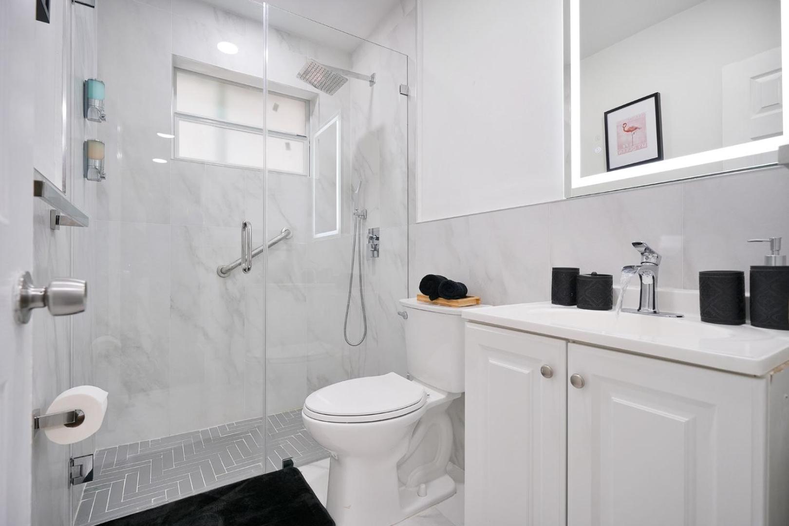 Vacay Spot Wynwood: Urban Comfort With Patio & Bbq Holiday home