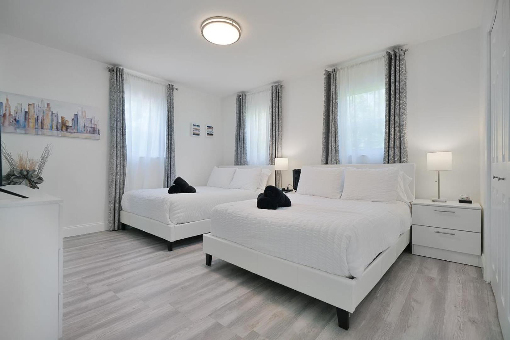 Vacay Spot Wynwood Comfort 2 Kitchen 2 Bbqs Patio Vibes, Prime Loc! 6 Blocks Away From Bars, Nite Clubs, Res, Shops *
