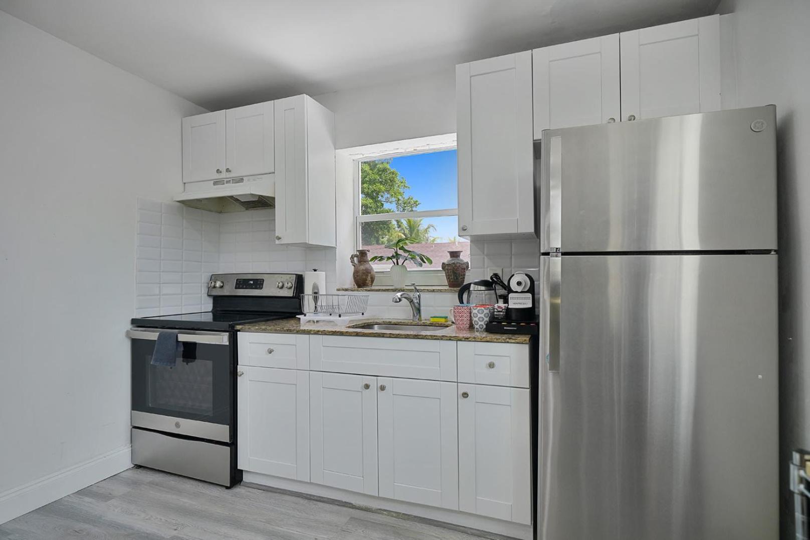 Vacay Spot Wynwood: Urban Comfort With Patio & Bbq Holiday home Miami