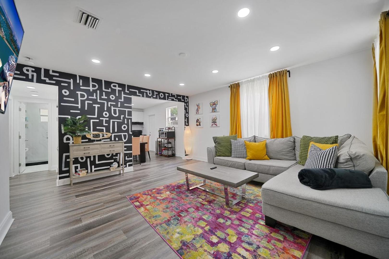 Vacay Spot Wynwood: Urban Comfort With Patio & Bbq *