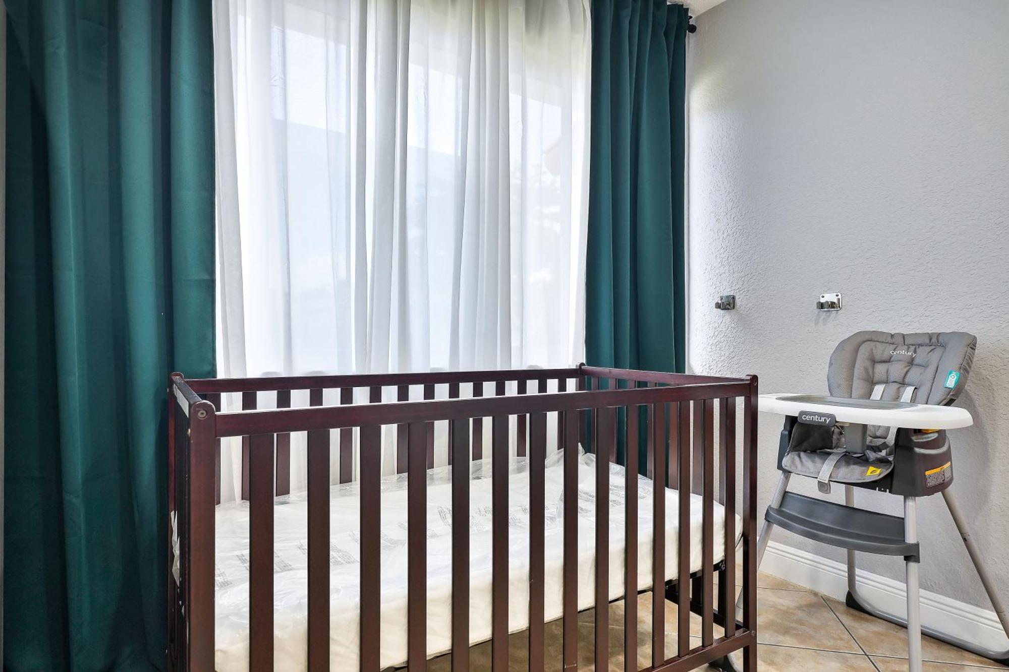 Vacay Spot Happy Escape 15 Min Massage Shower Prime Loc! 6 Blocks Away From Bars, Nite Clubs, Res, Shops *